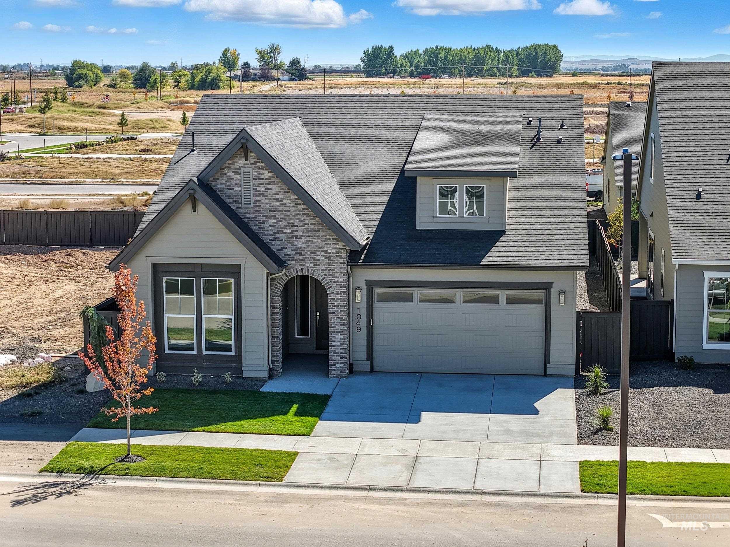 1049 E Crescendo St Property Photo 37