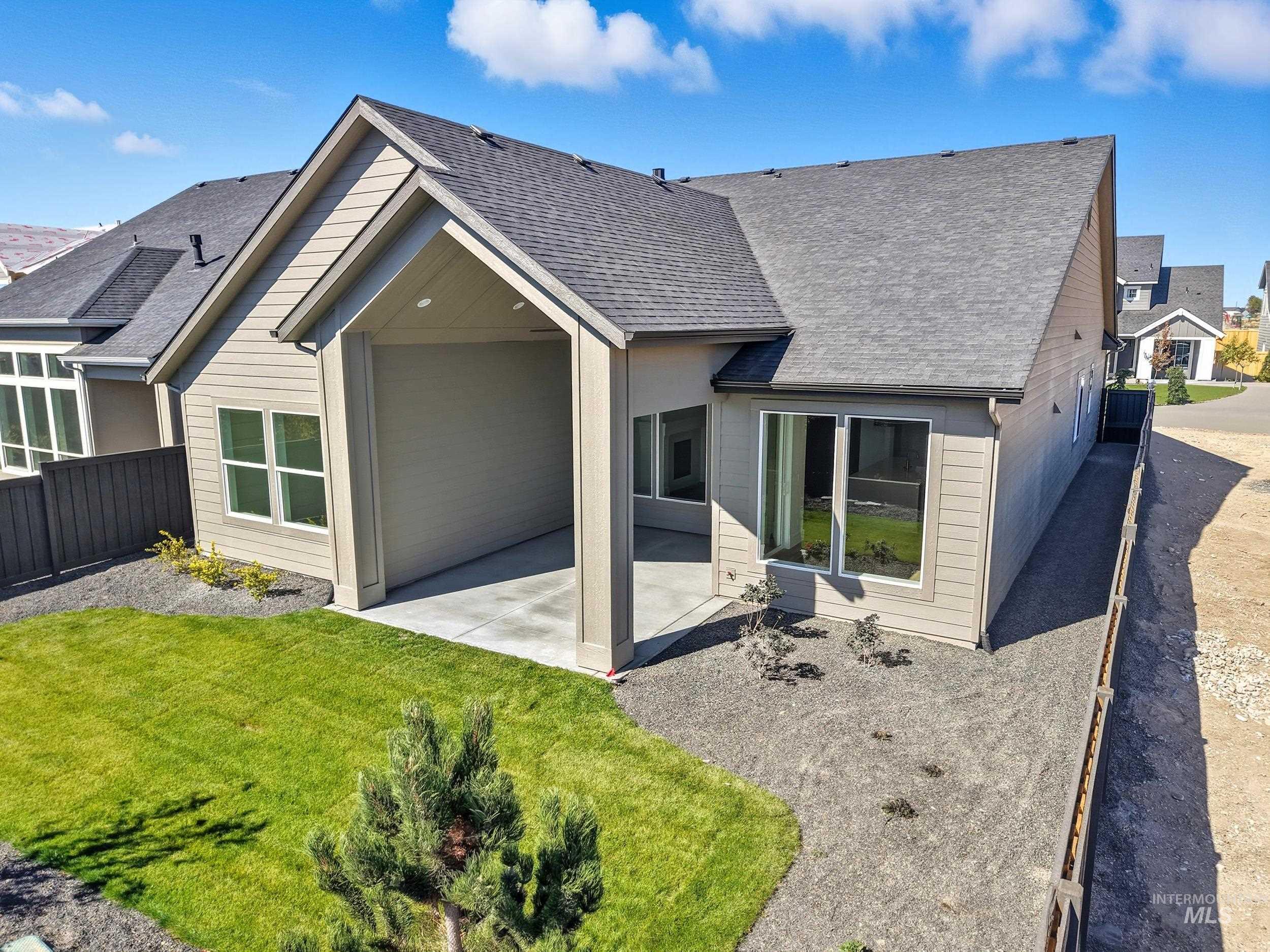 1049 E Crescendo St Property Photo 38