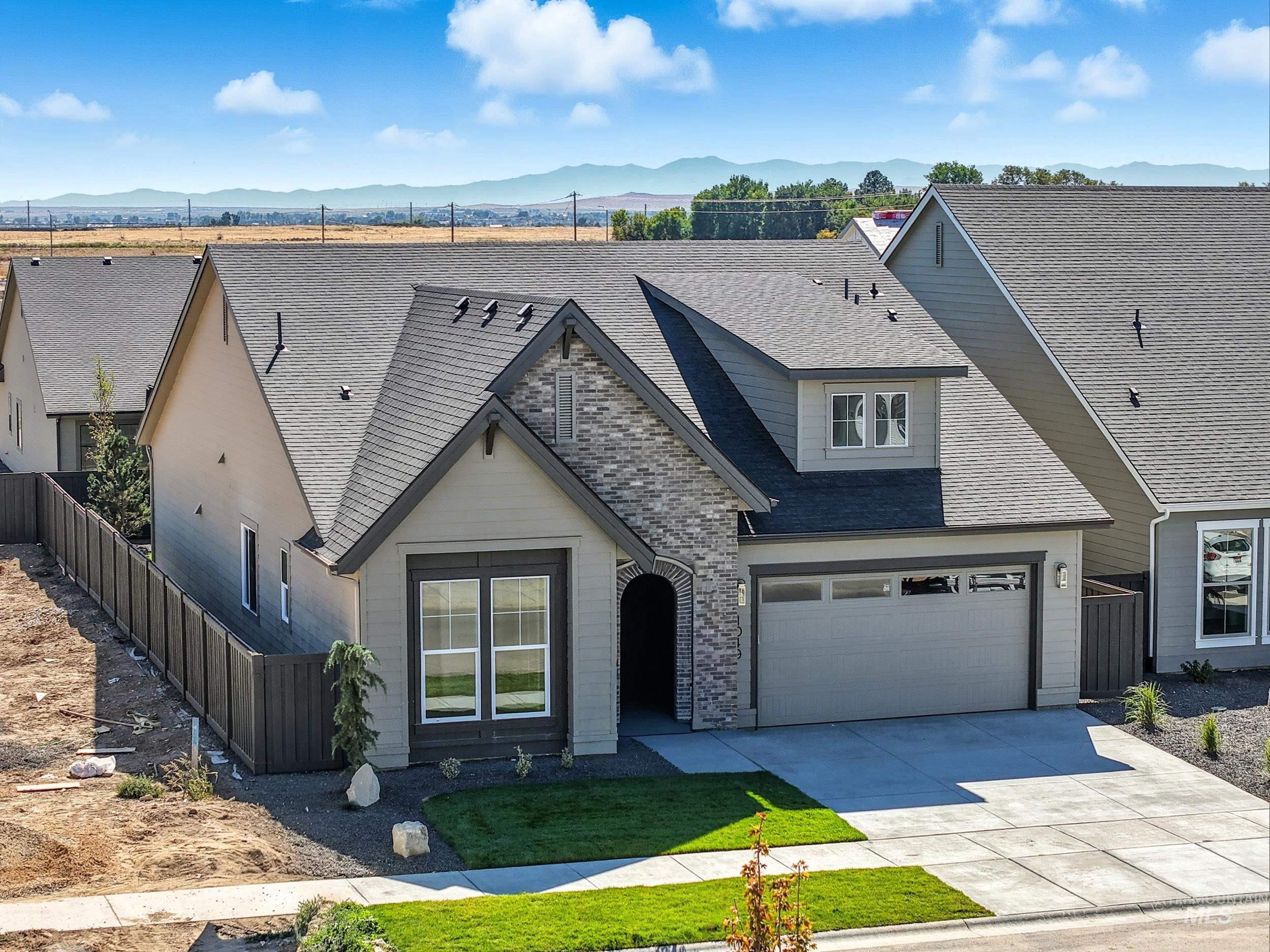 1049 E Crescendo St Property Photo 42