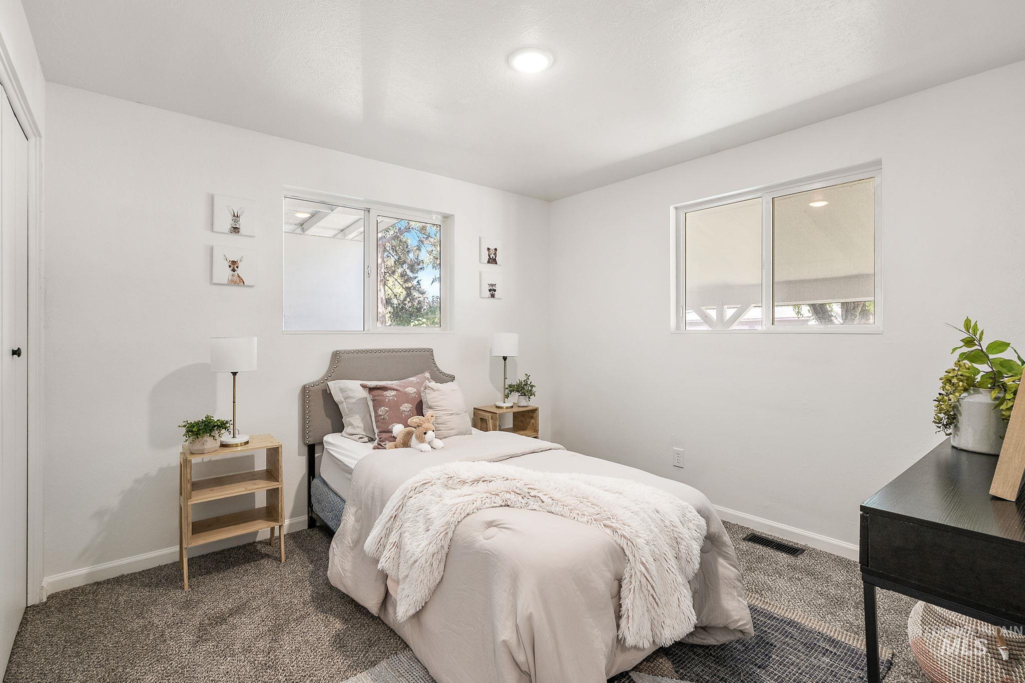 6525 Grandview Dr Property Photo 12