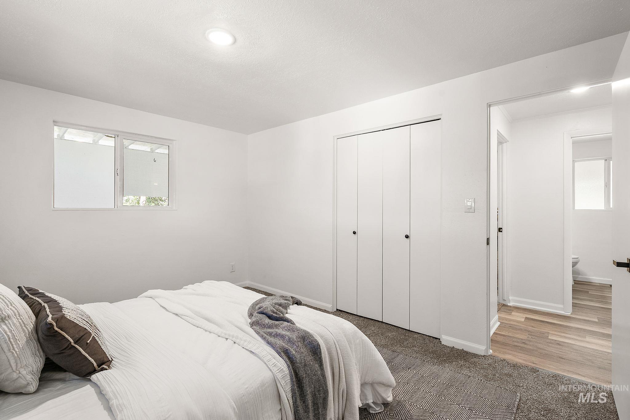 6525 Grandview Dr Property Photo 15