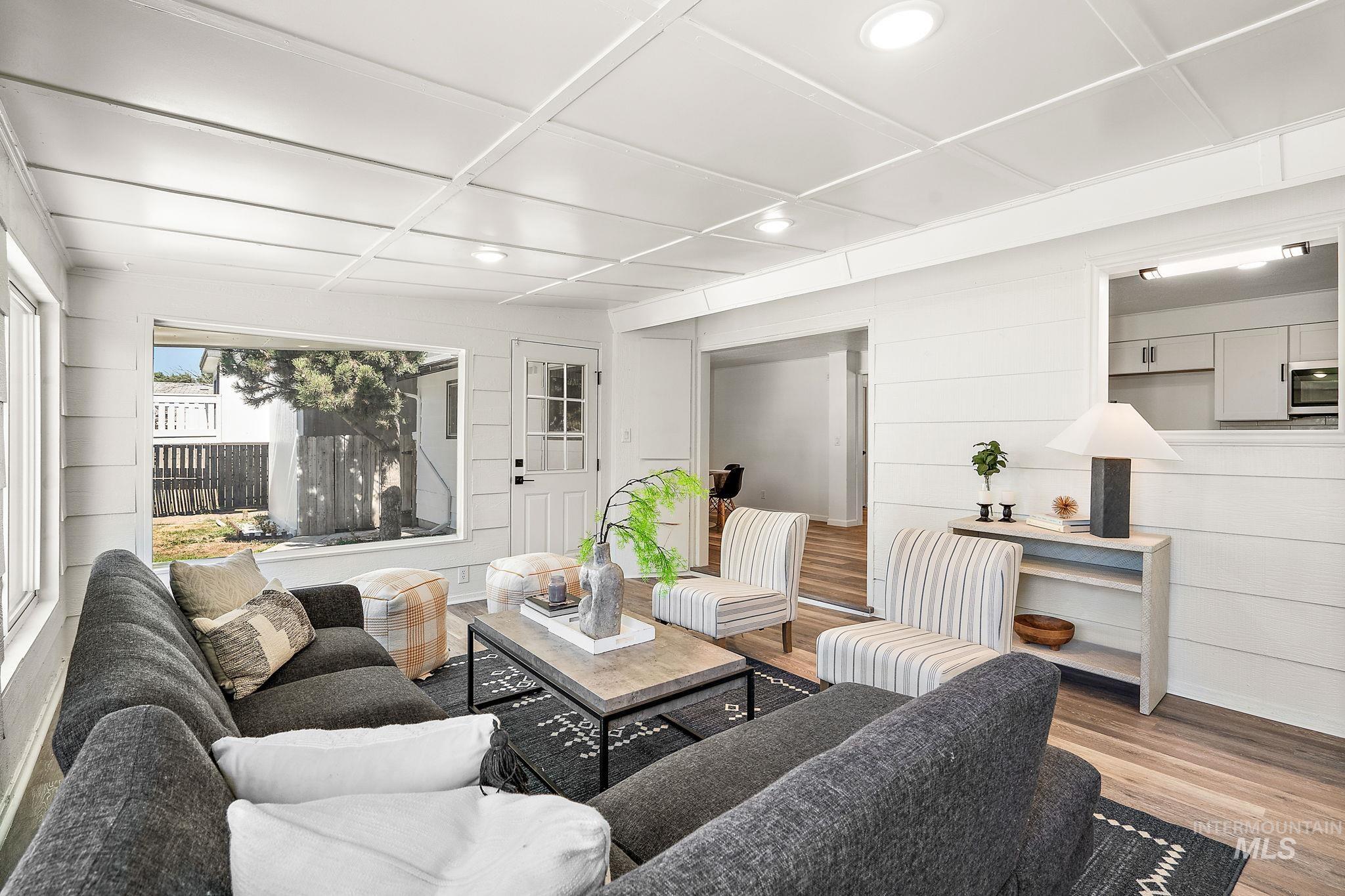 6525 Grandview Dr Property Photo 28