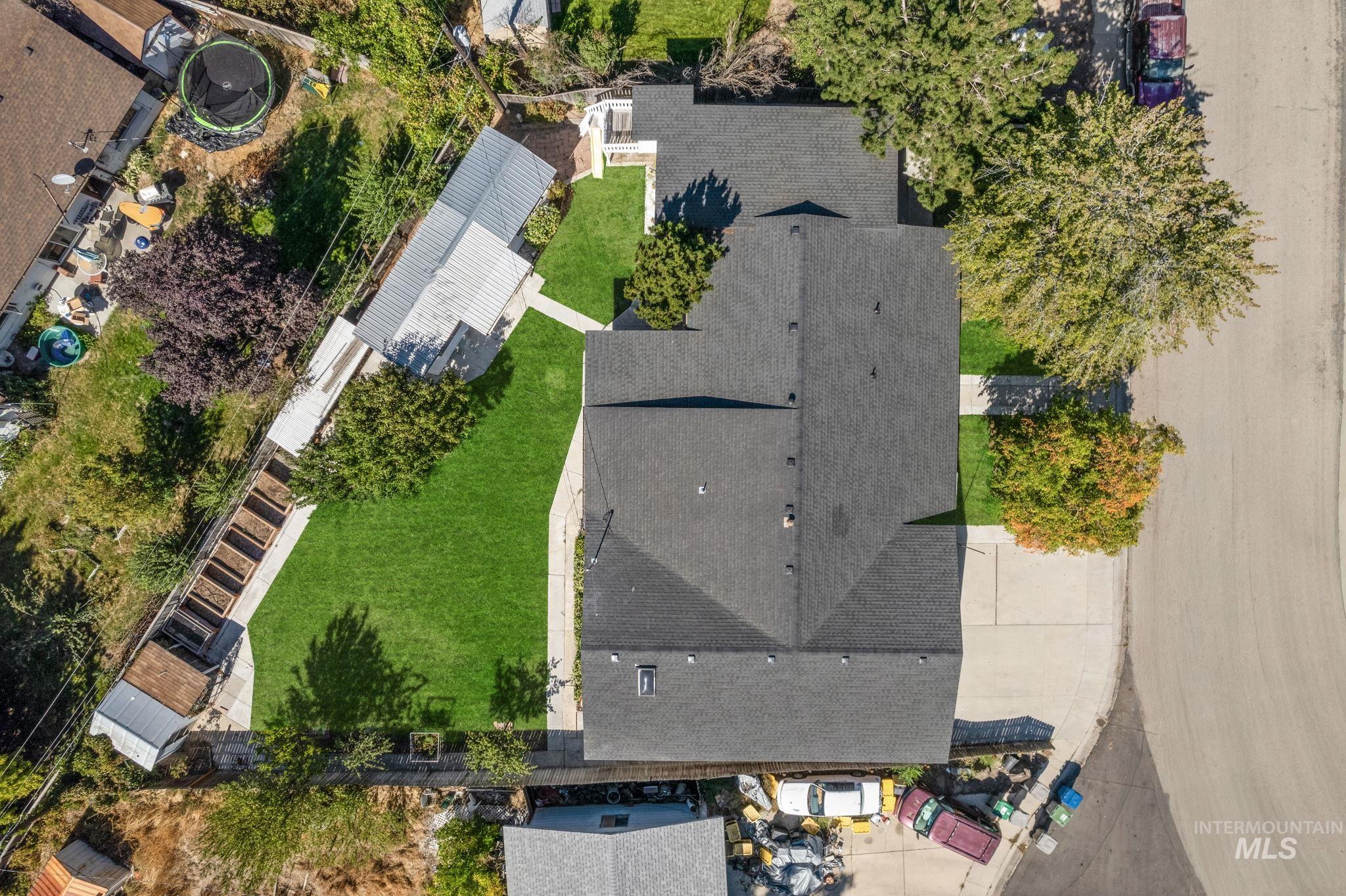 6525 Grandview Dr Property Photo 49