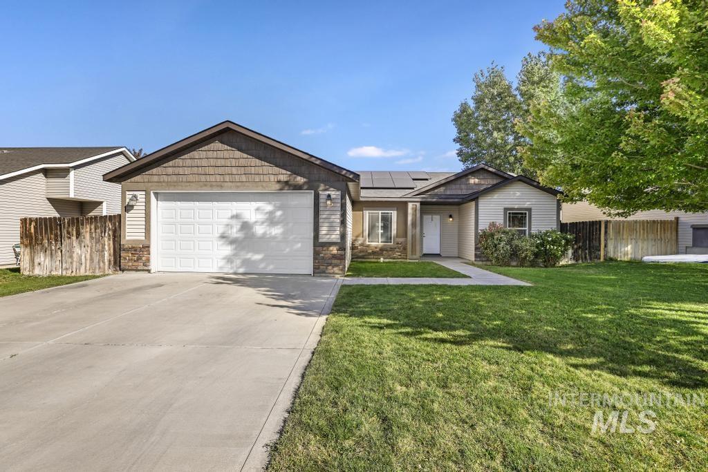 910 21st Ave E Property Photo 1