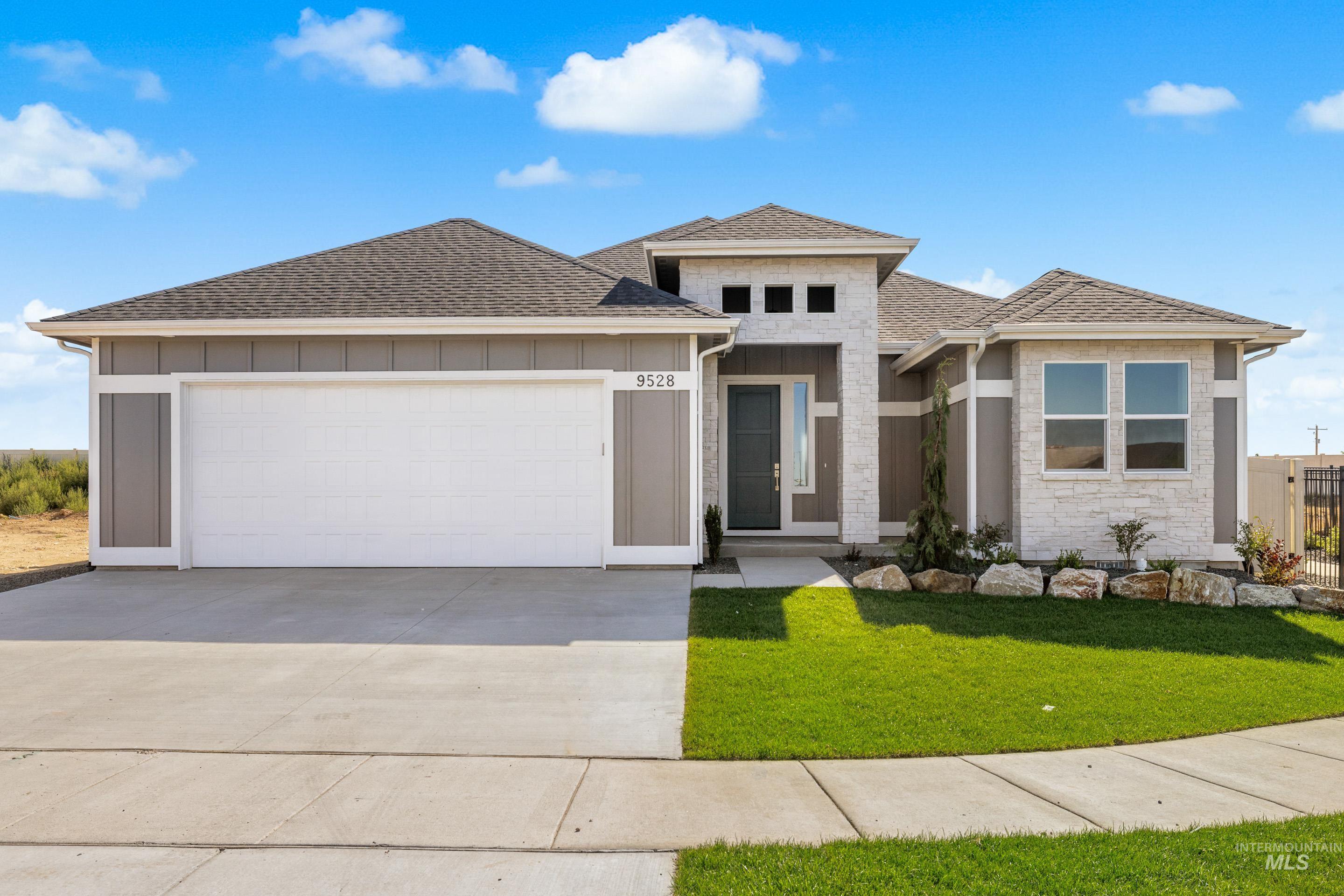 9528 Green Cottage Ave Property Photo 2