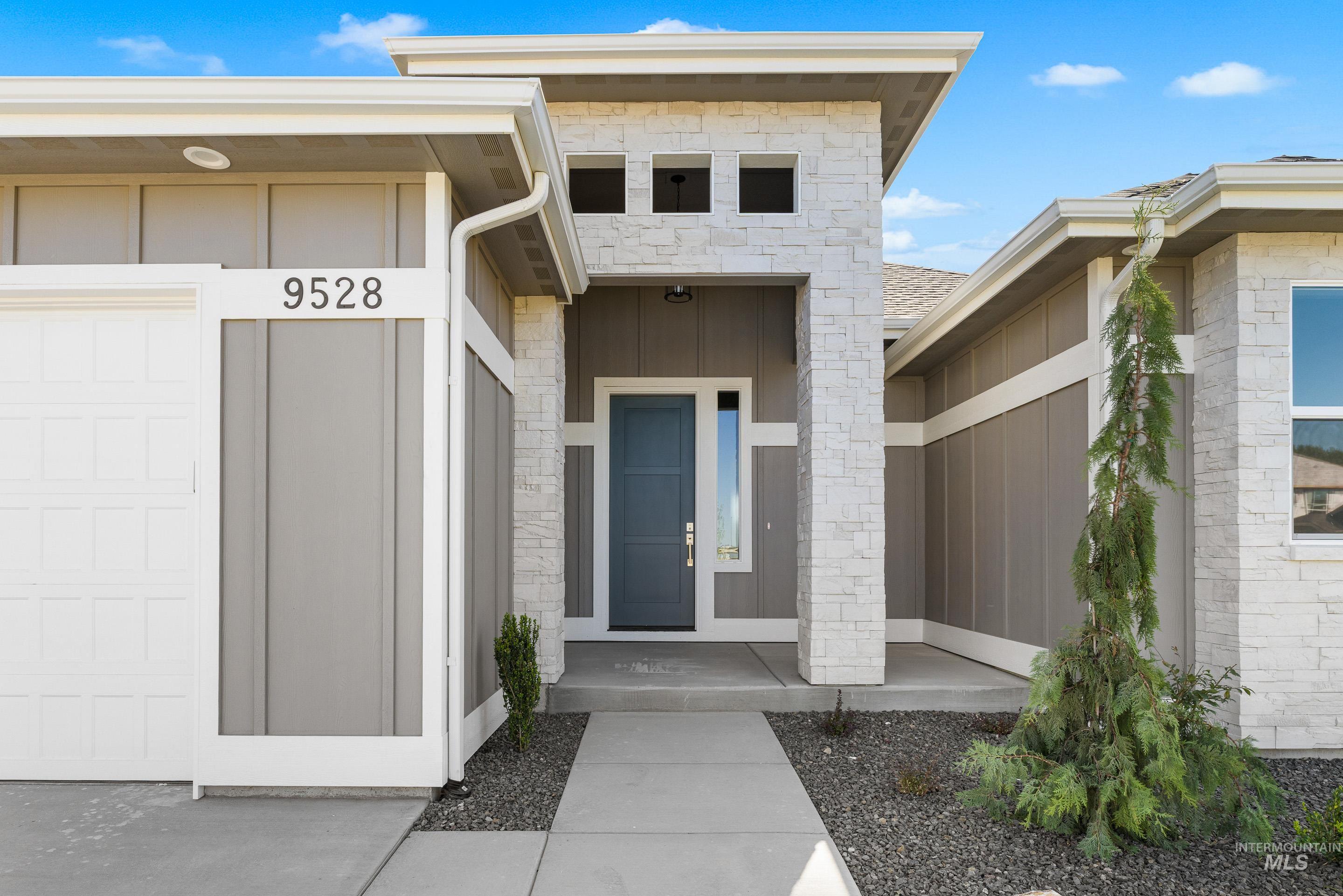 9528 Green Cottage Ave Property Photo 4