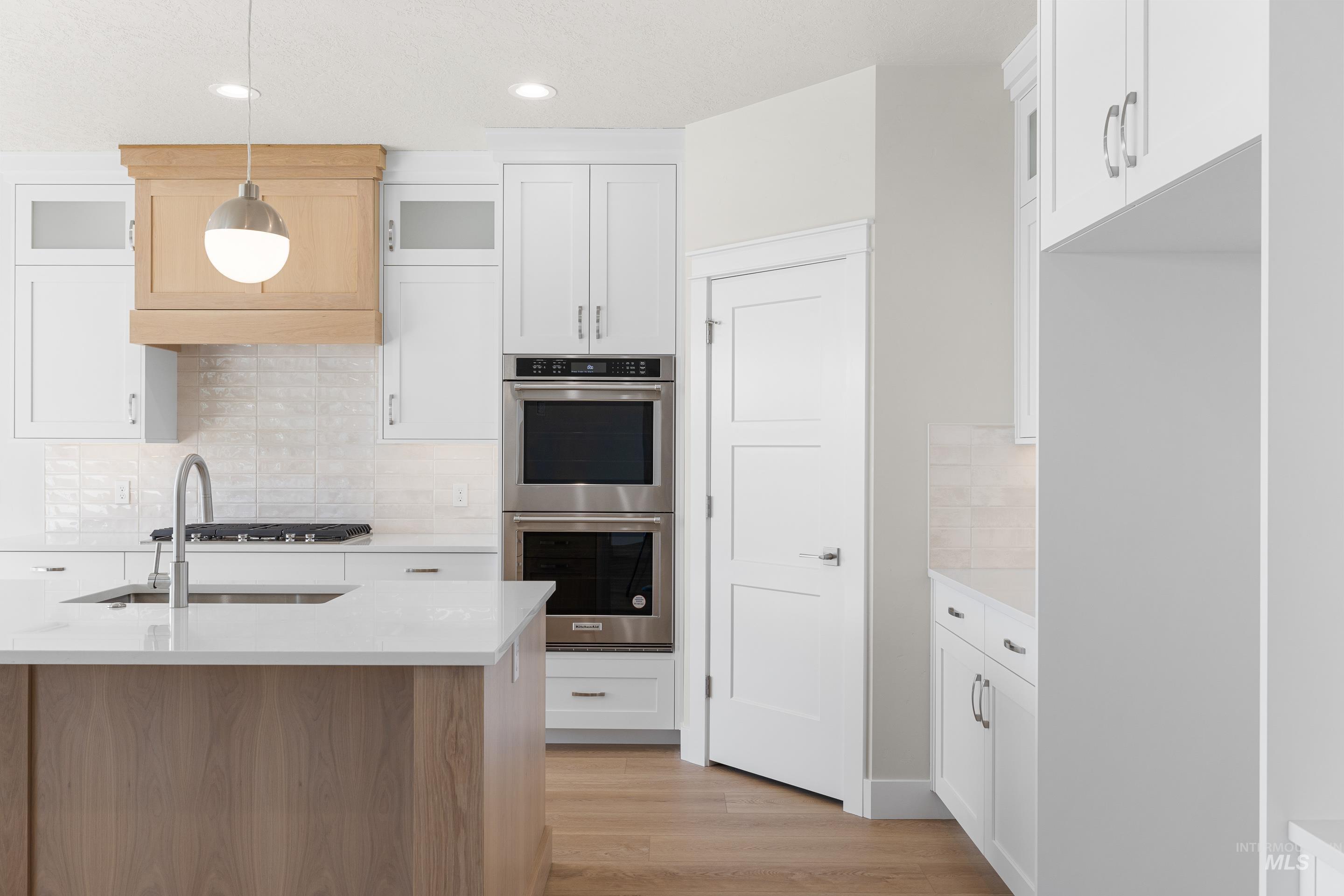 9528 Green Cottage Ave Property Photo 13