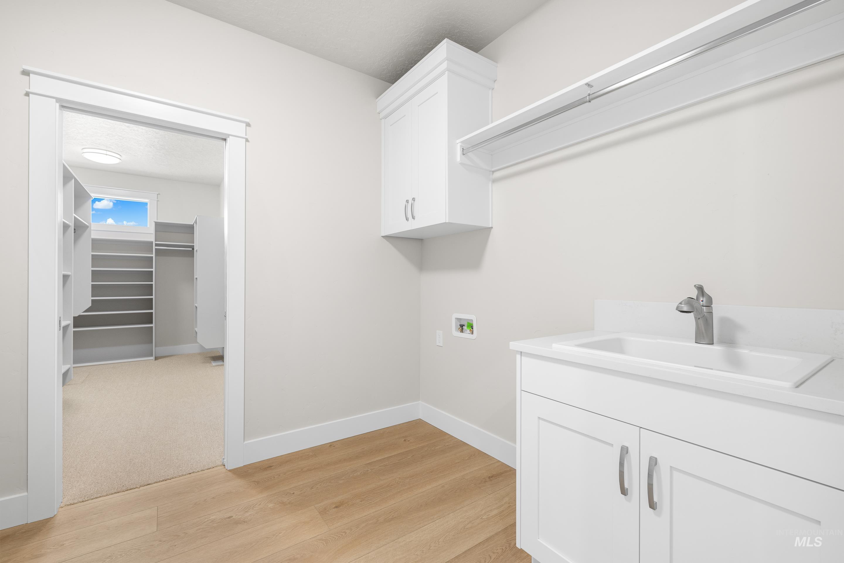 9528 Green Cottage Ave Property Photo 40