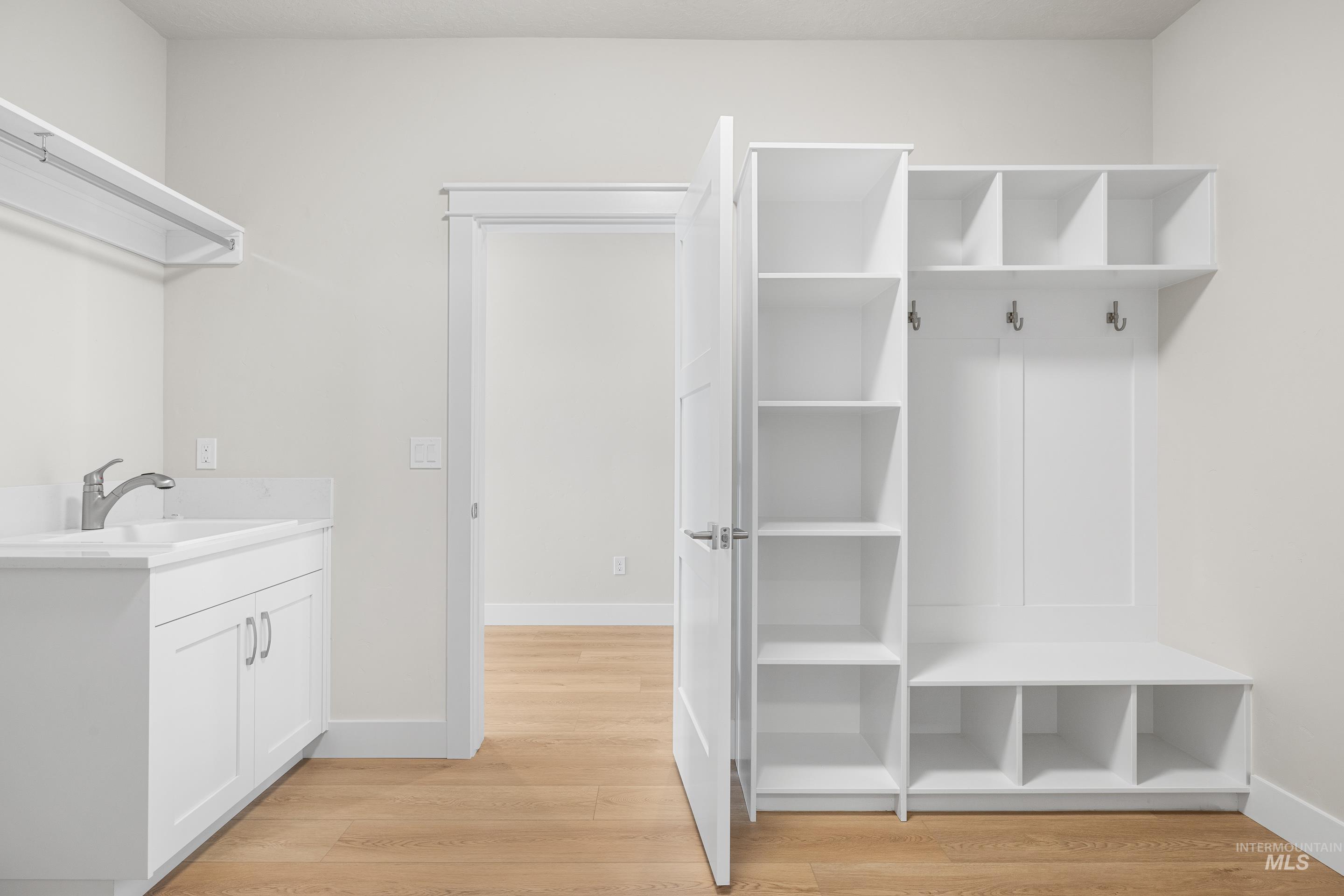 9528 Green Cottage Ave Property Photo 41