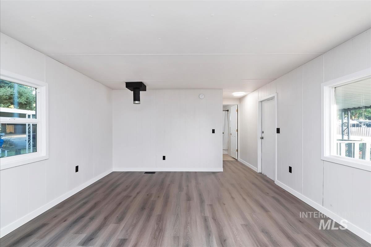 10601 Horseshoe Bend Rd Property Photo 5