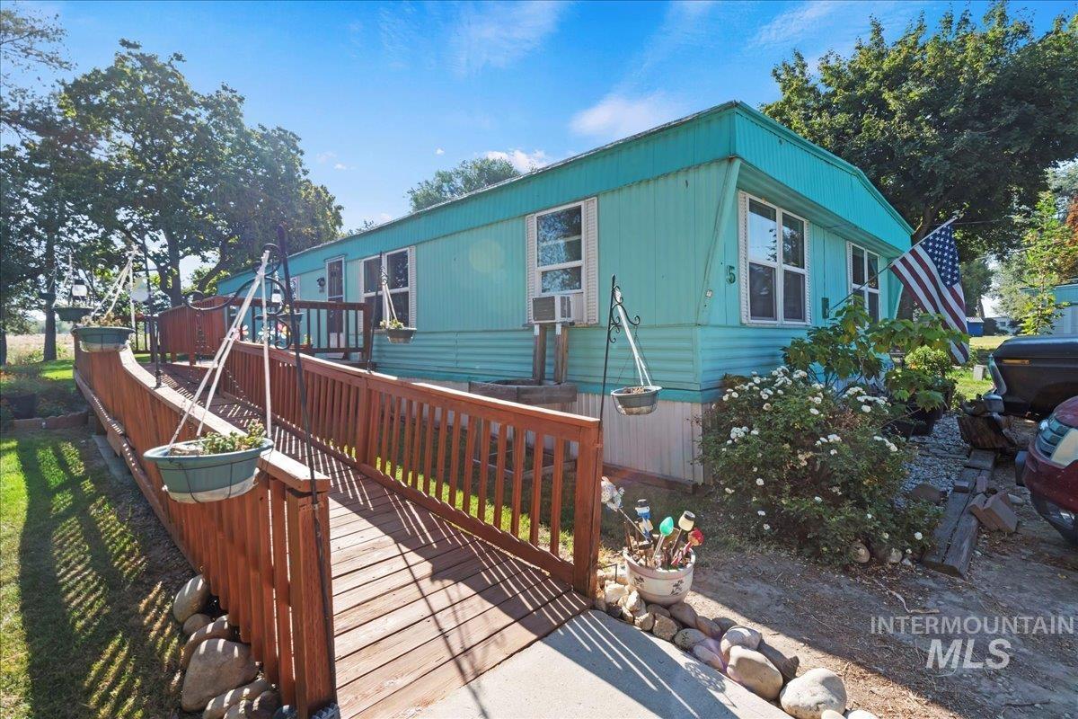 15881 Purple Sage Rd Property Photo 2
