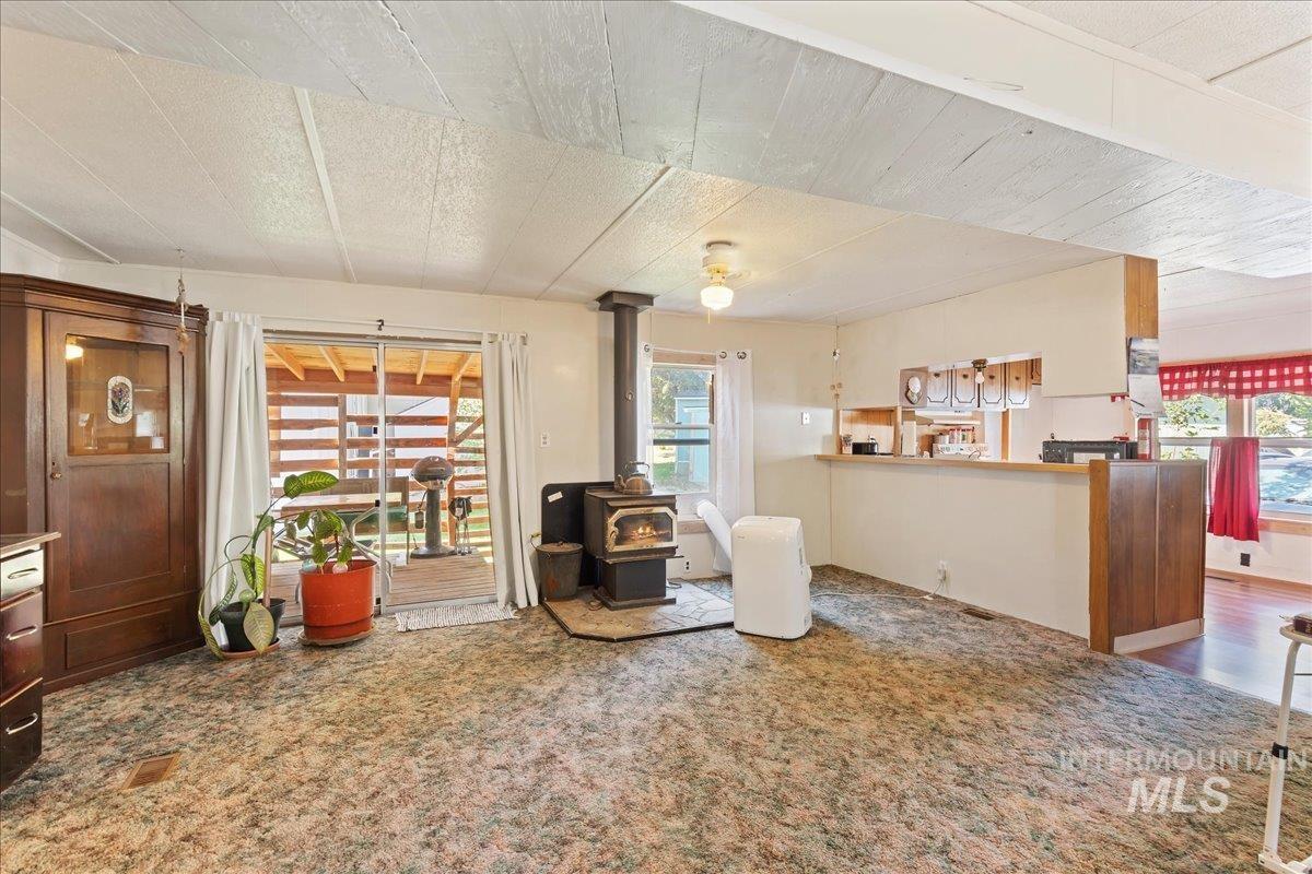 15881 Purple Sage Rd Property Photo 7