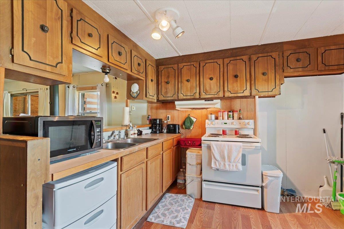 15881 Purple Sage Rd Property Photo 11