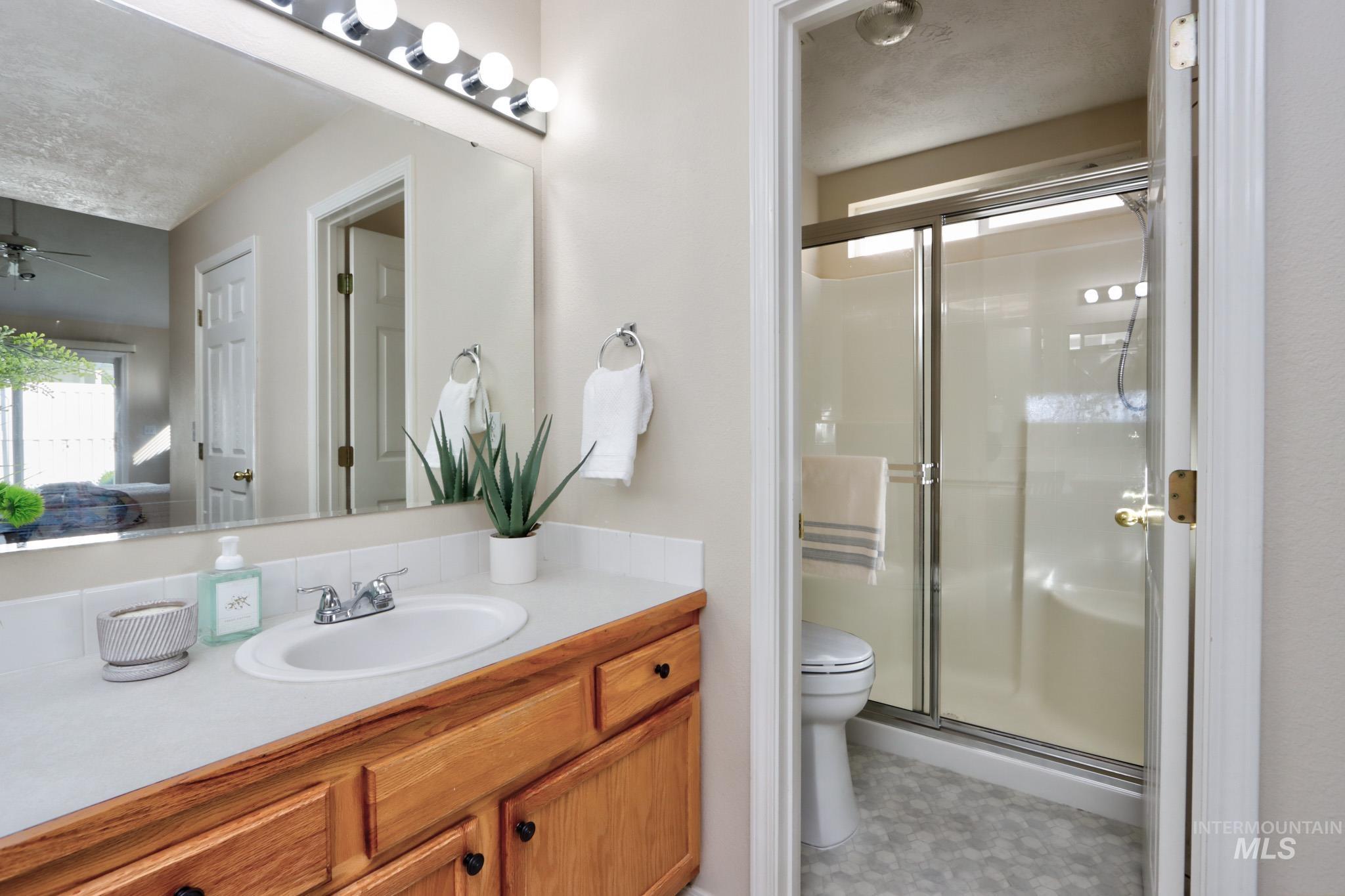 2645 N Englewood Way Property Photo 24