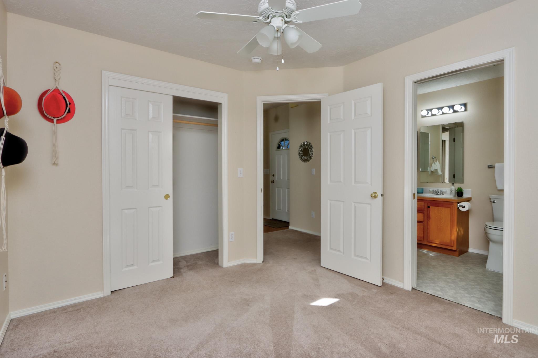 2645 N Englewood Way Property Photo 30