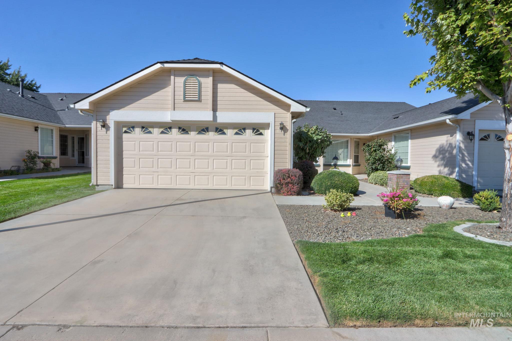 2645 N Englewood Way Property Photo 38