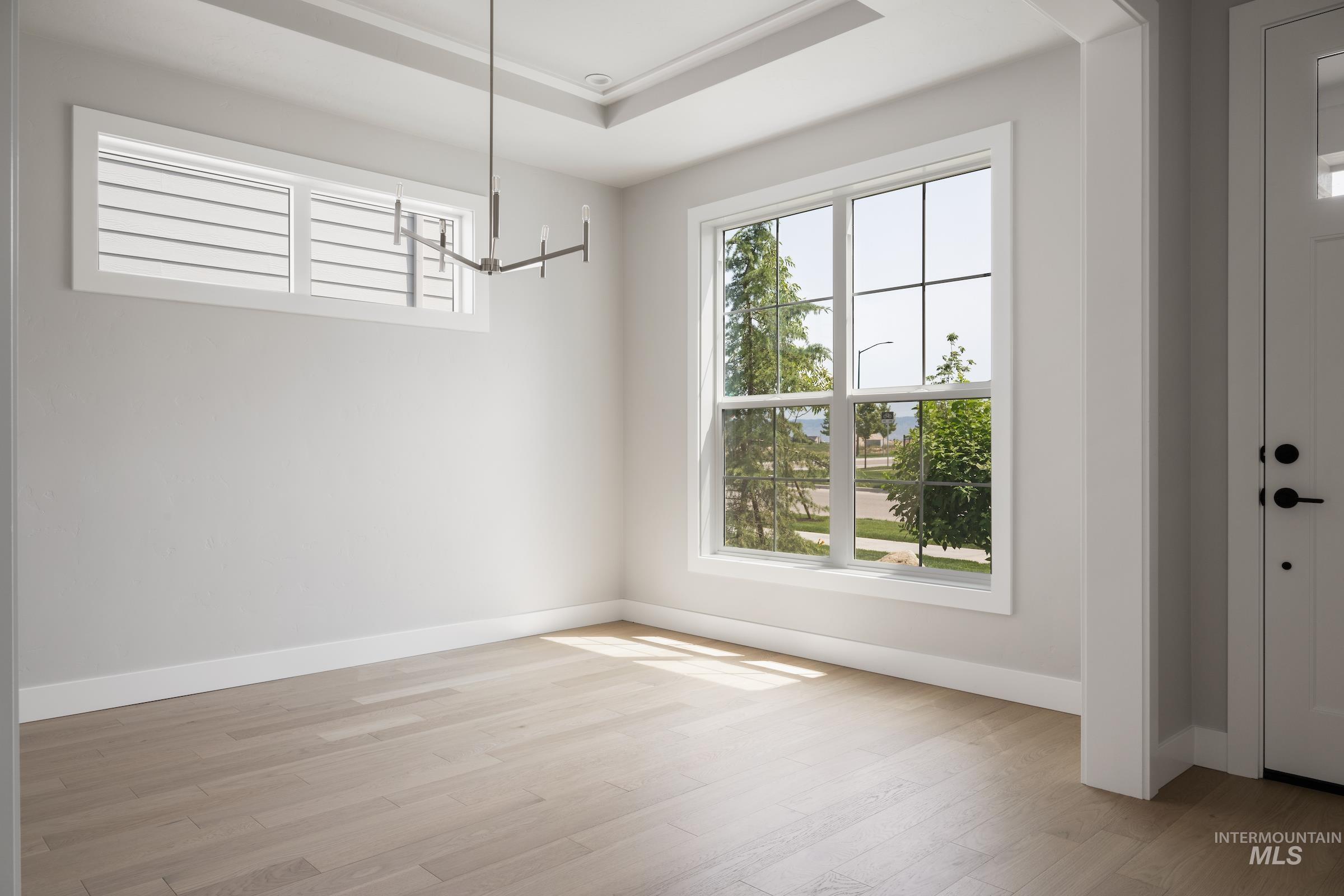 6053 S Hope Ave Property Photo 7