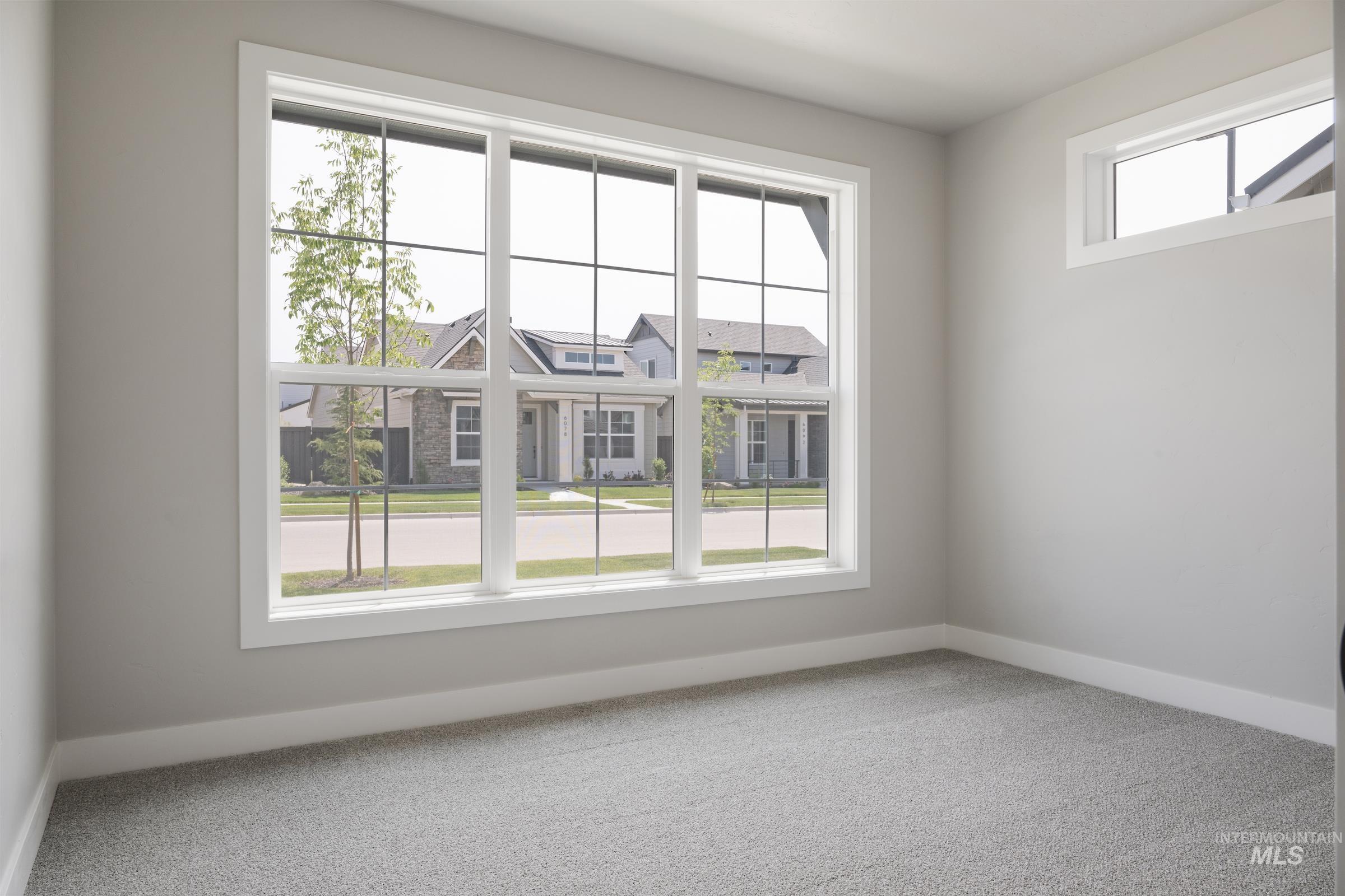 6053 S Hope Ave Property Photo 8