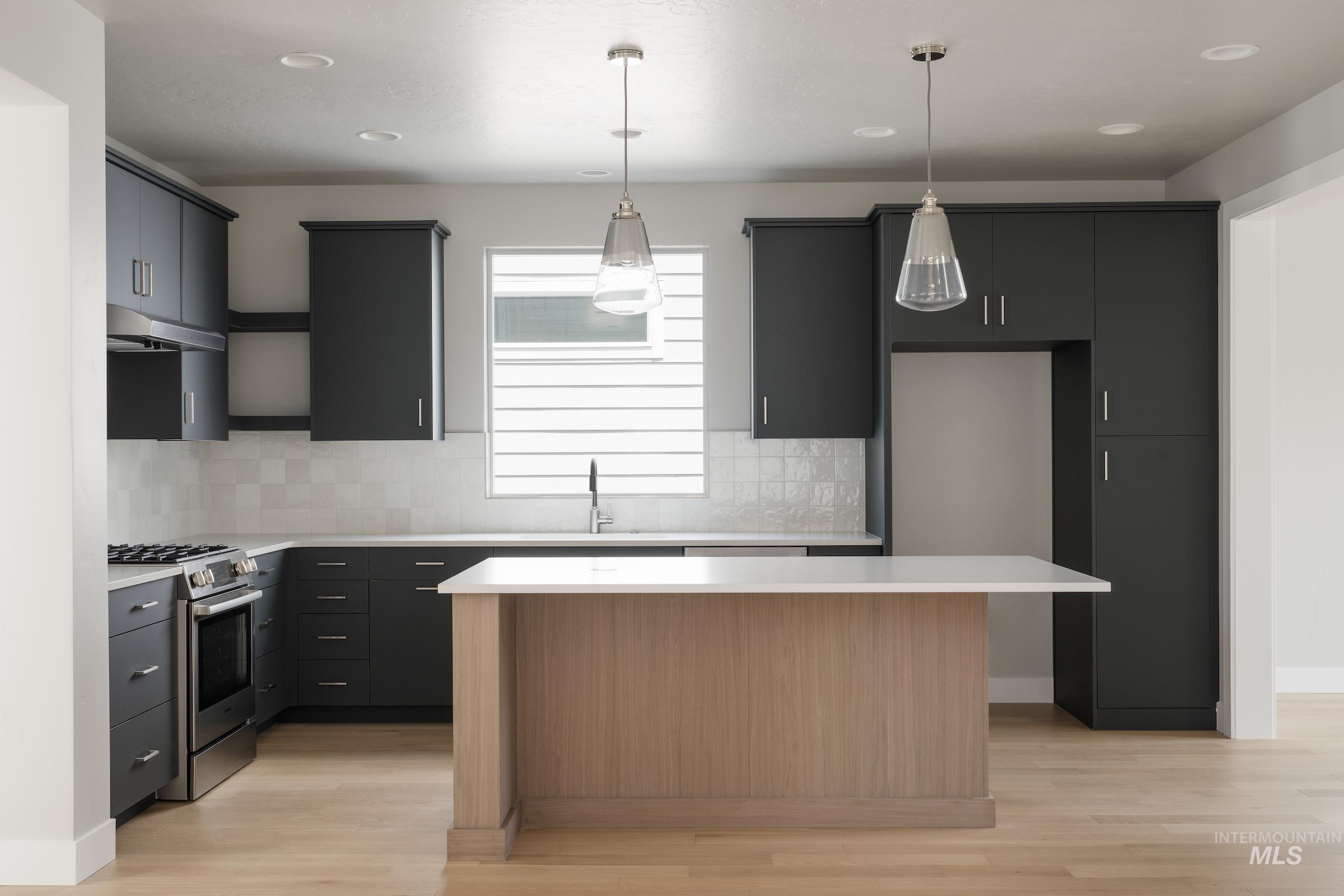 6053 S Hope Ave Property Photo 11