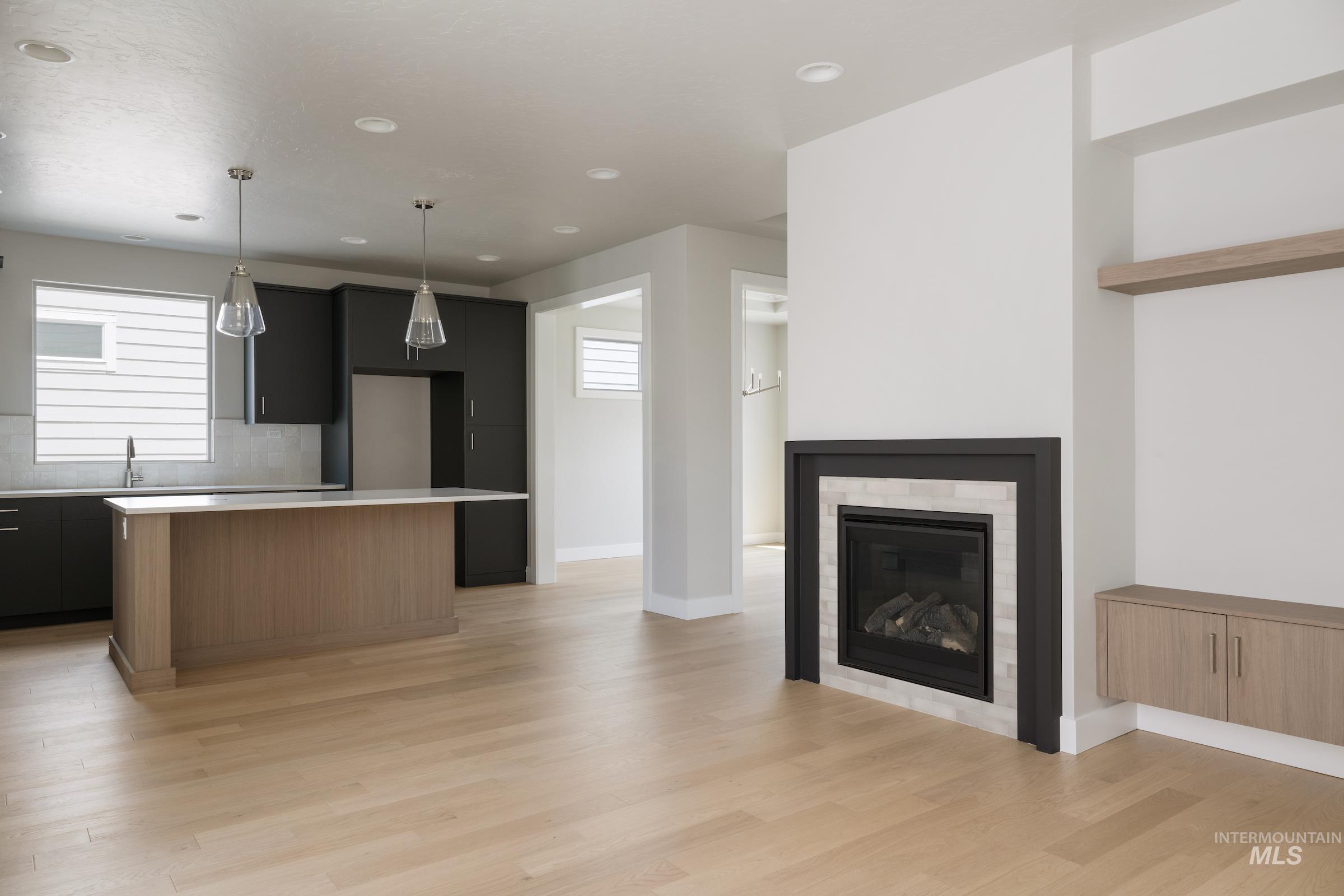 6053 S Hope Ave Property Photo 12