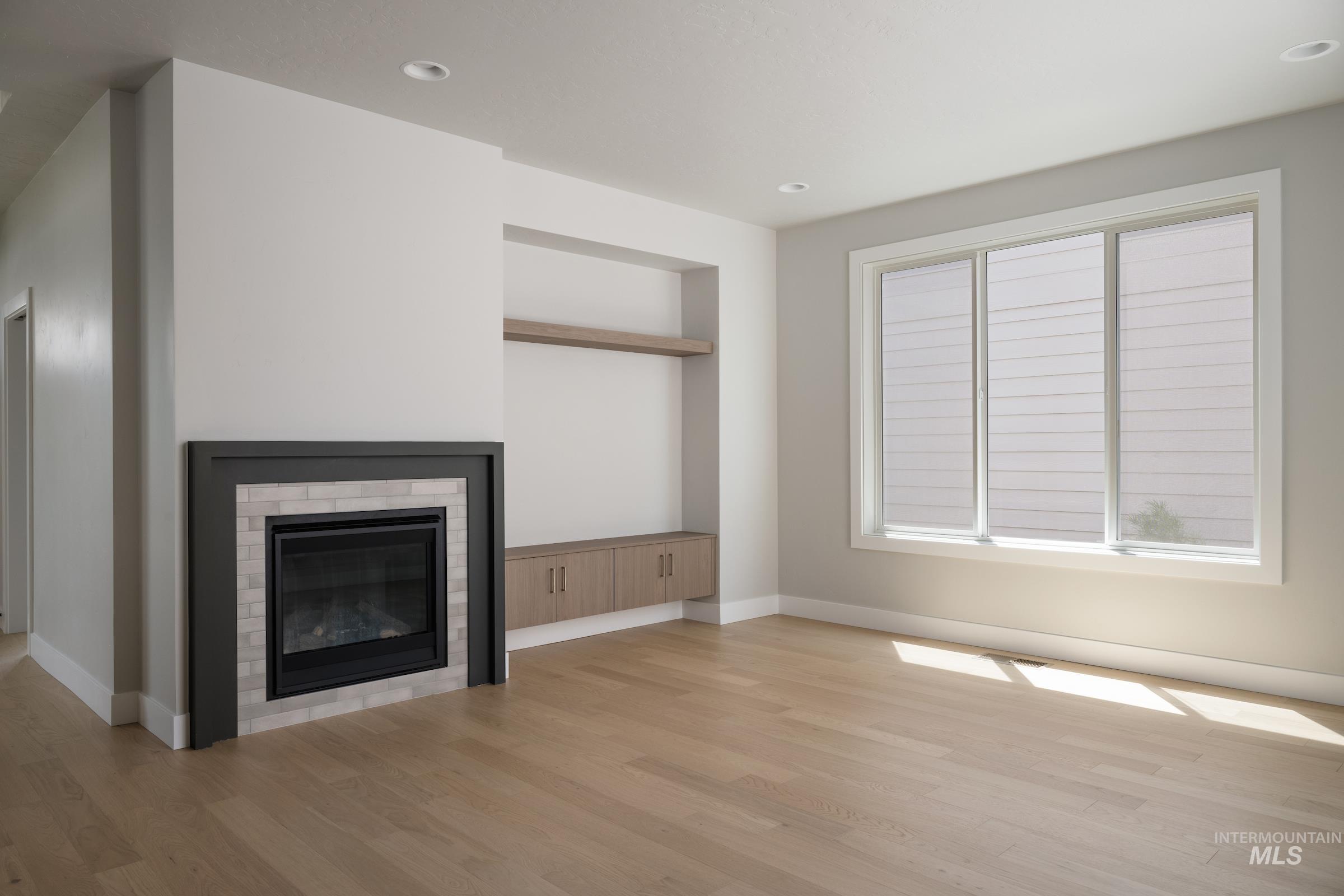 6053 S Hope Ave Property Photo 13