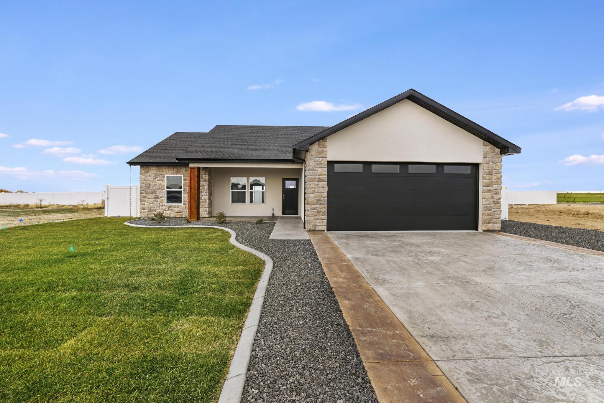 1316 20th Ave E Property Photo 1