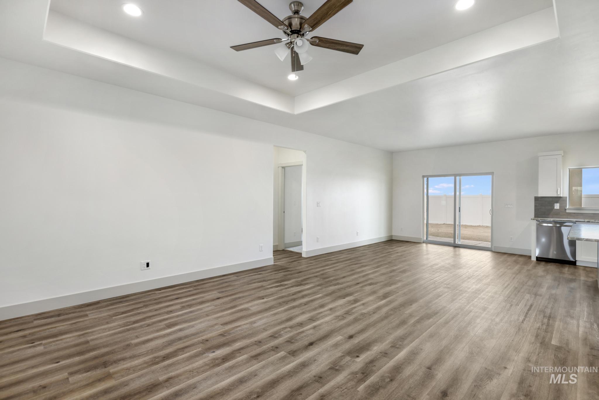 1316 20th Ave E Property Photo 3