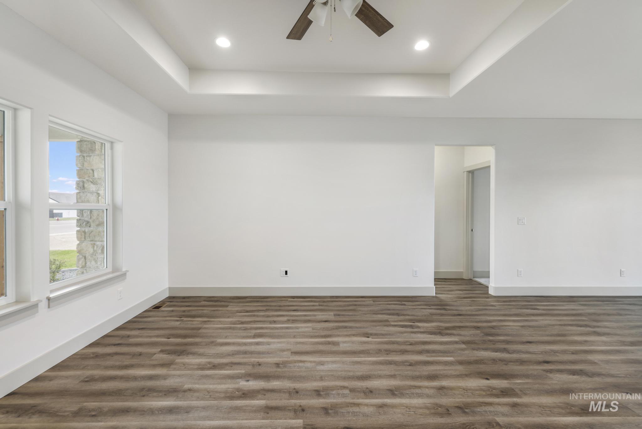 1316 20th Ave E Property Photo 4