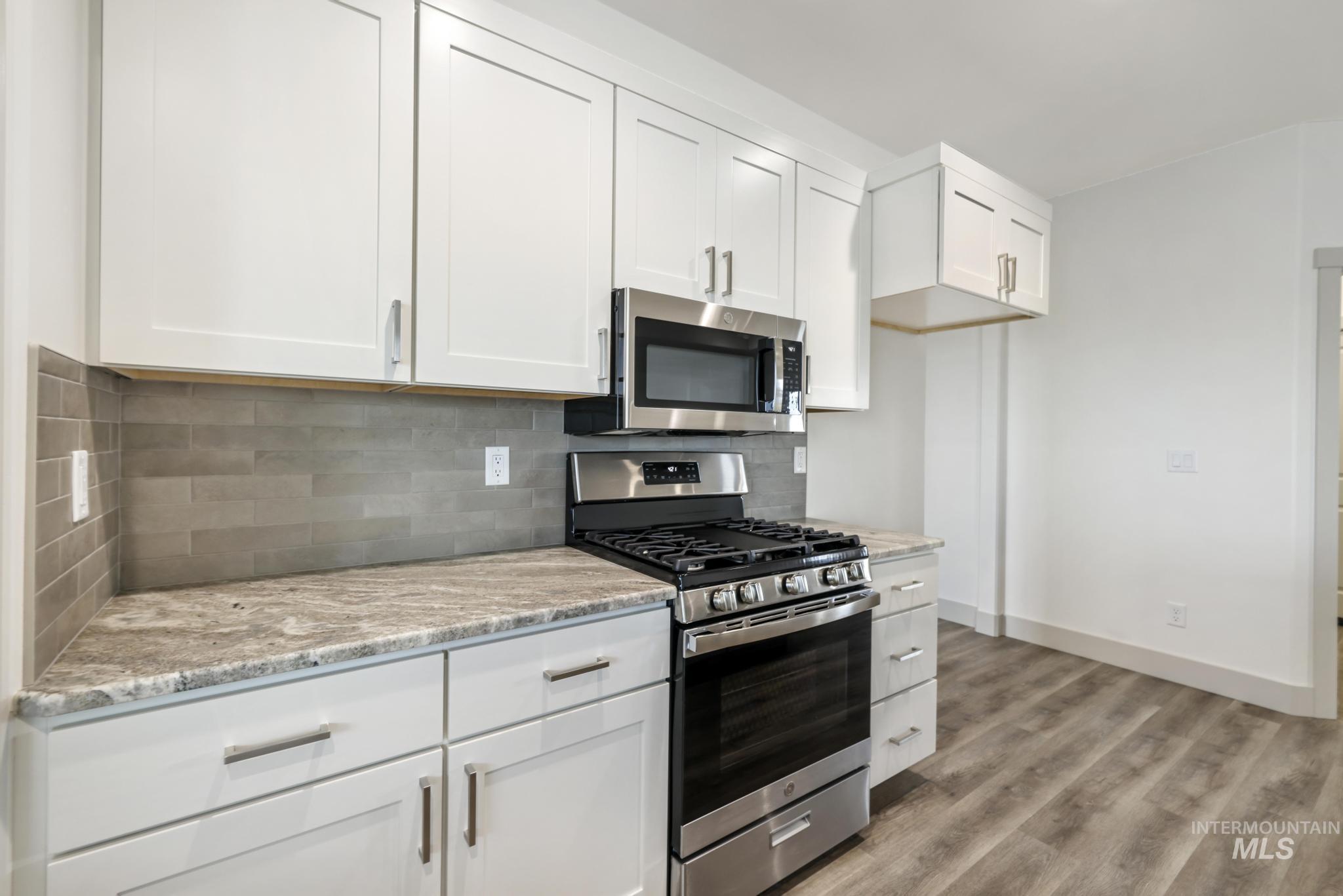 1316 20th Ave E Property Photo 11