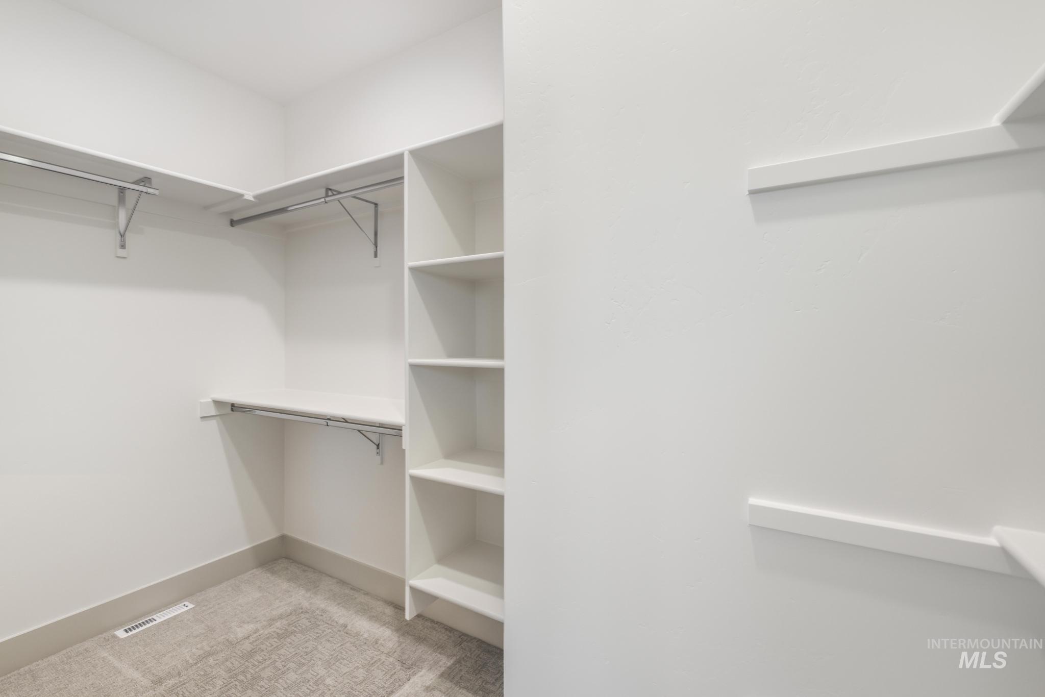 1316 20th Ave E Property Photo 18