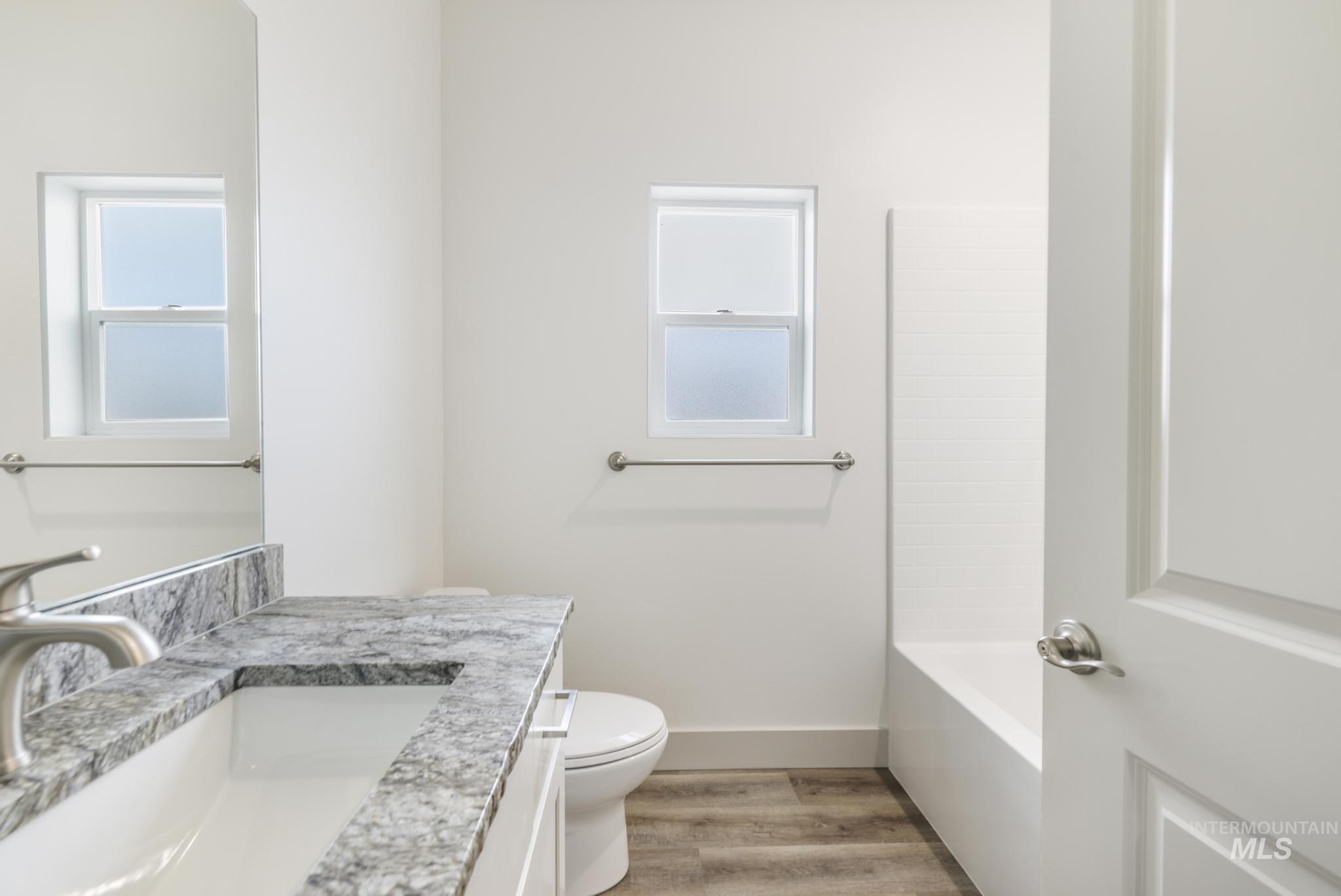 1316 20th Ave E Property Photo 21