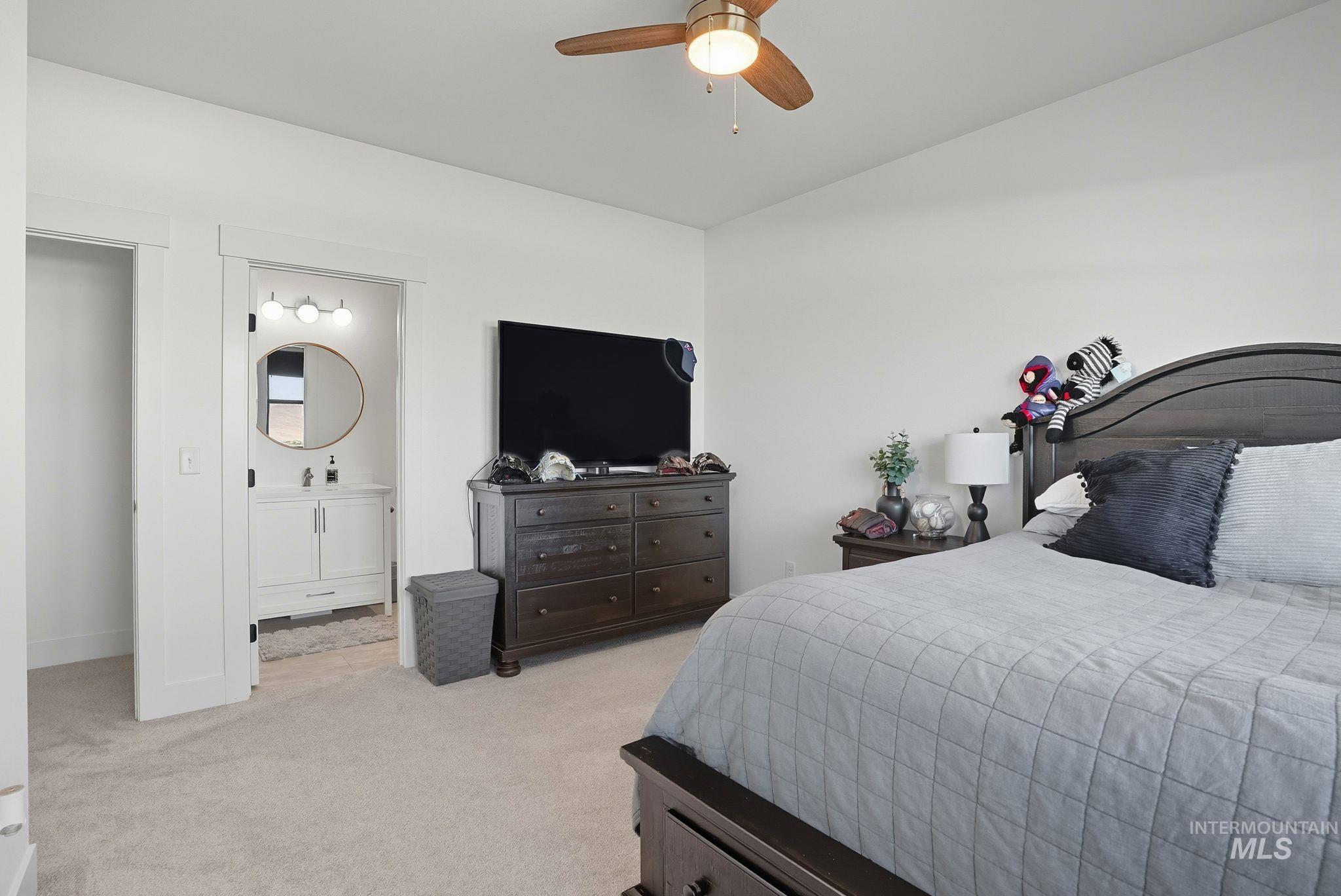 7774 Paddock Ln Property Photo 20