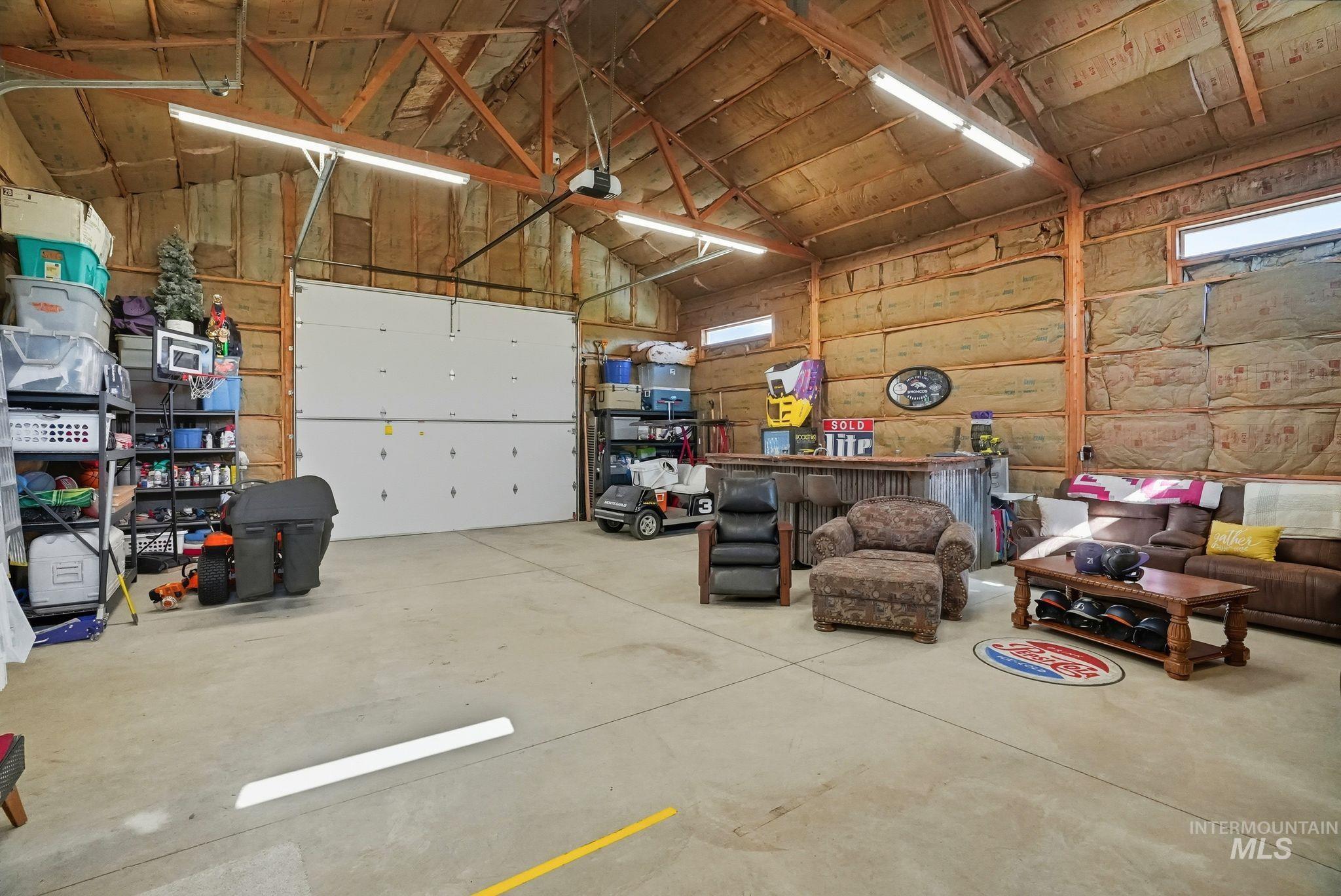 7774 Paddock Ln Property Photo 38