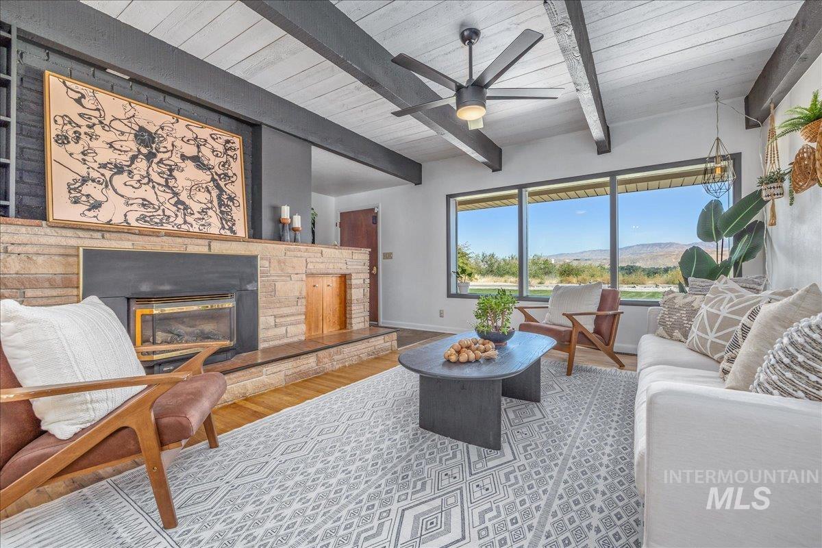 4803 Mountain View Dr Property Photo 7