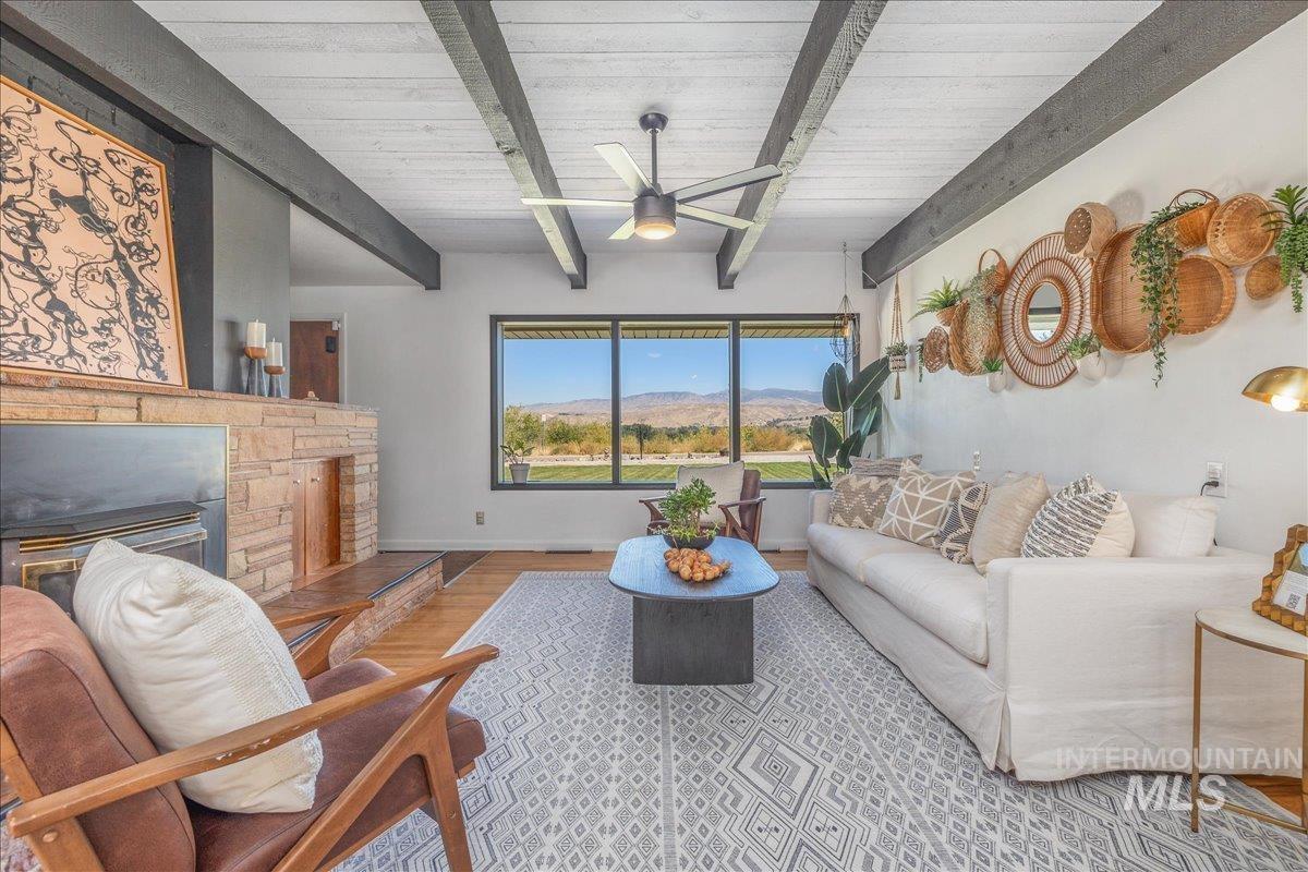 4803 Mountain View Dr Property Photo 8