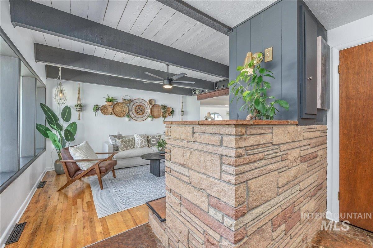 4803 Mountain View Dr Property Photo 14