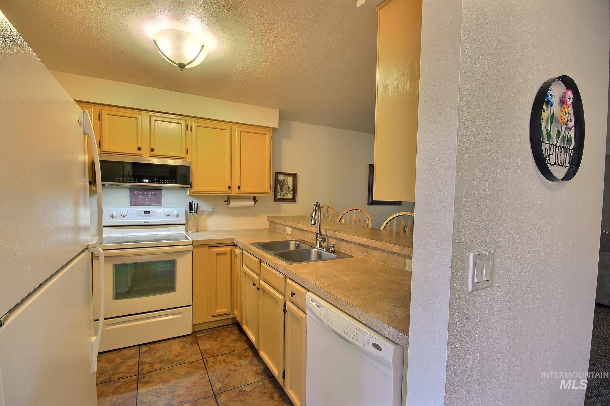 1630 Davis Ave Property Photo 12