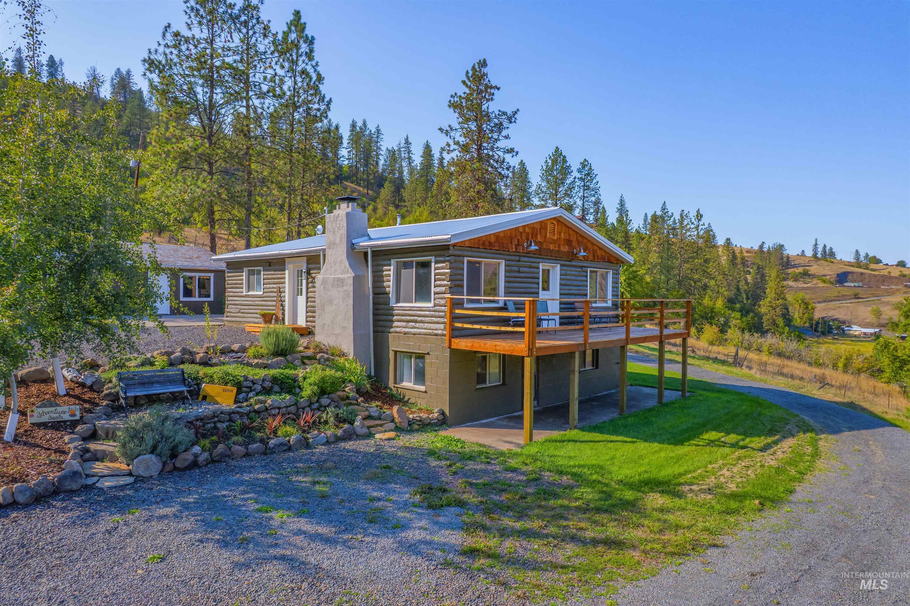 2157 Luke's Gulch Rd. Property Photo 2