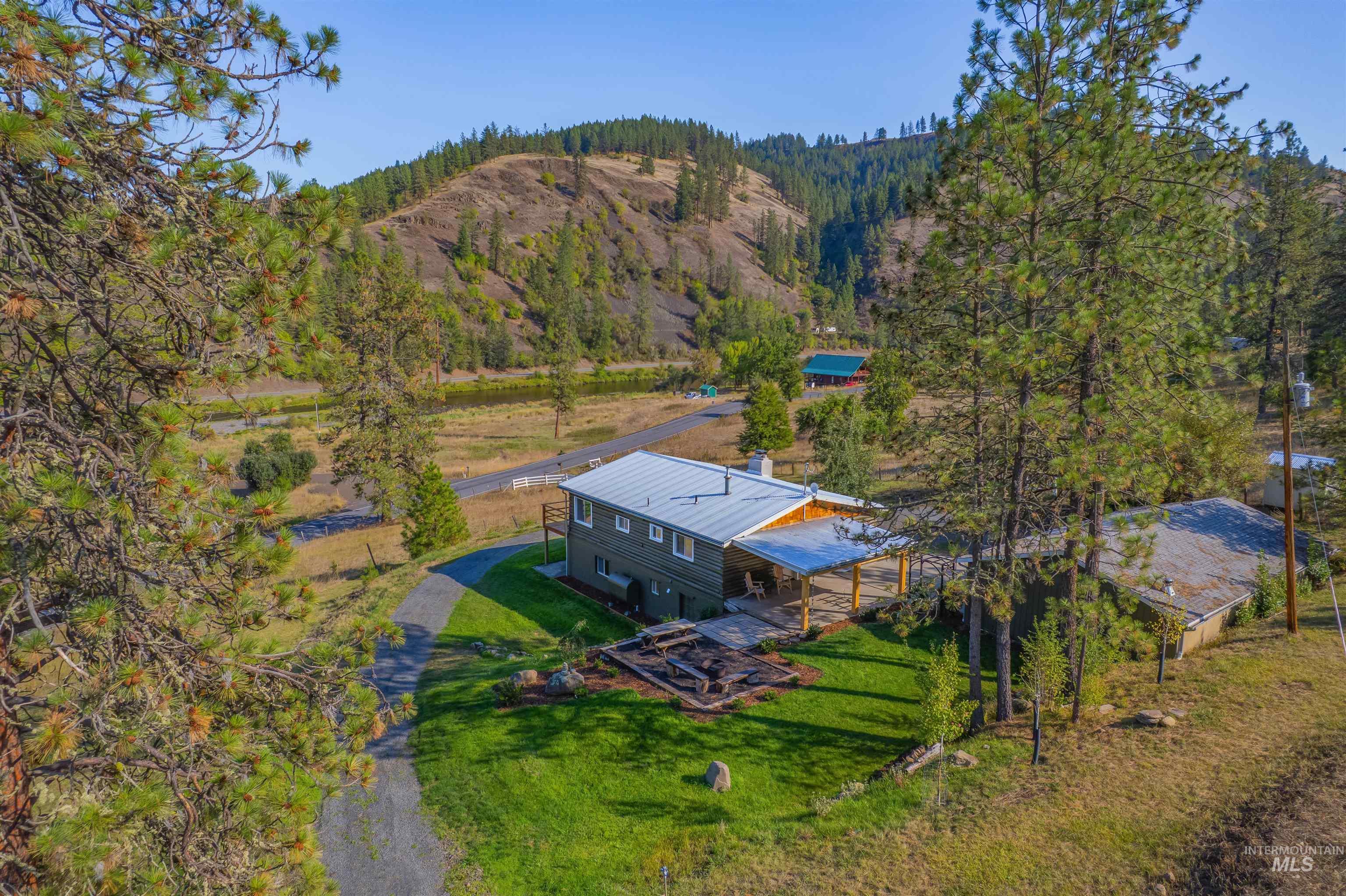 2157 Luke's Gulch Rd. Property Photo 3