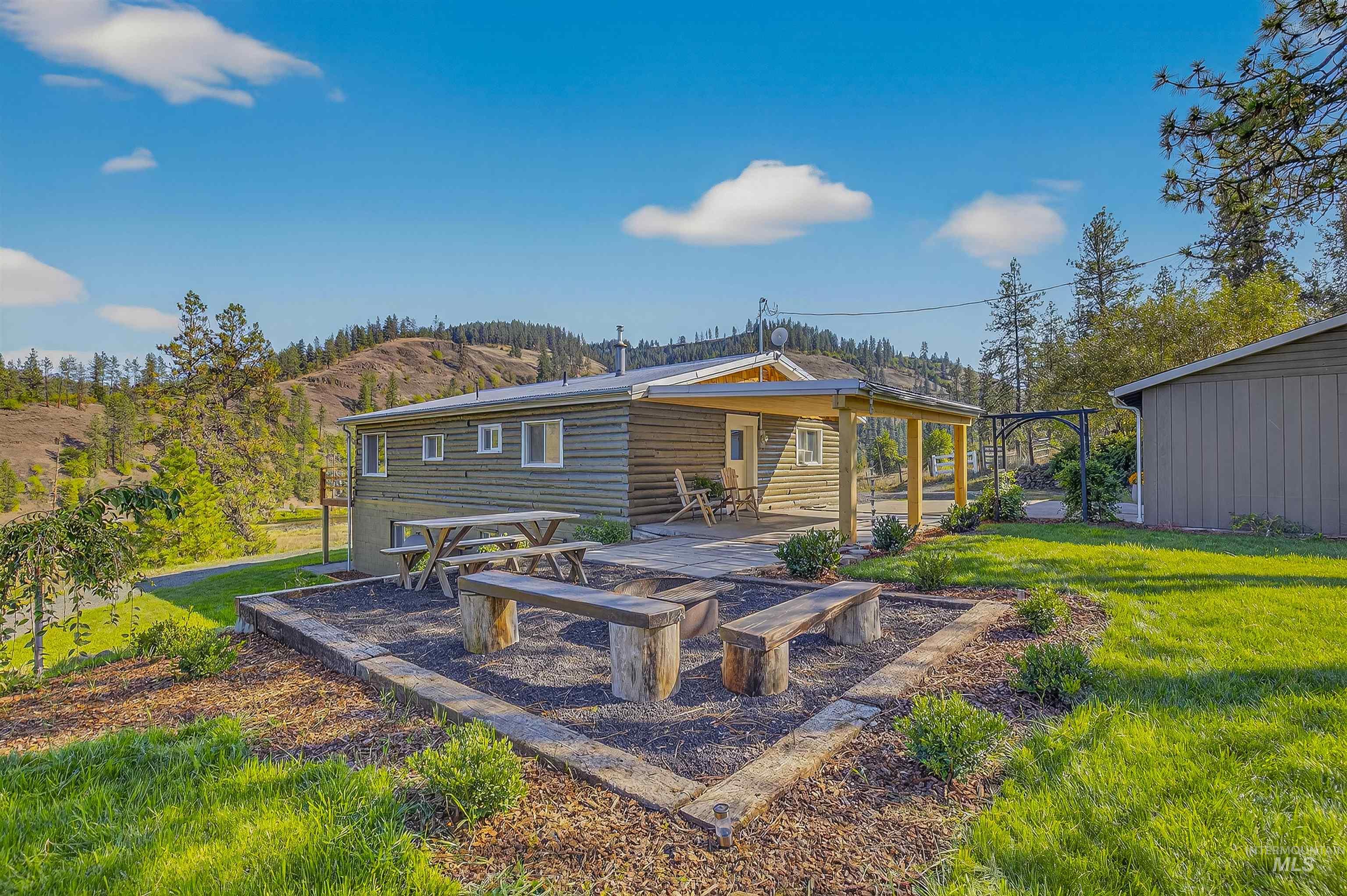 2157 Luke's Gulch Rd. Property Photo 6