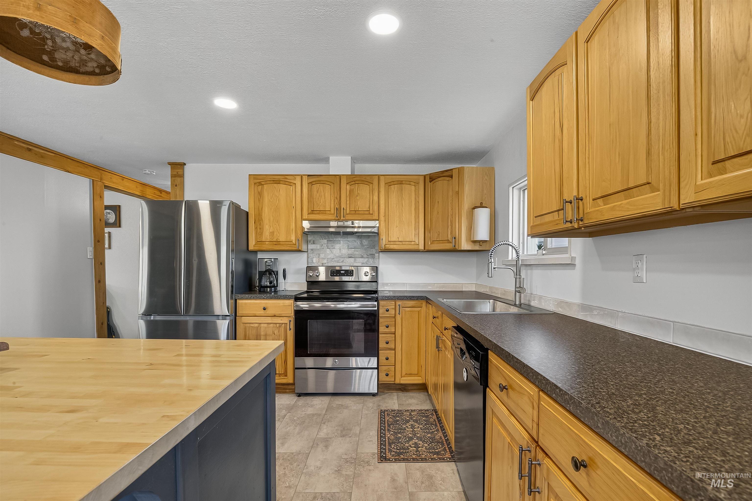 2157 Luke's Gulch Rd. Property Photo 16