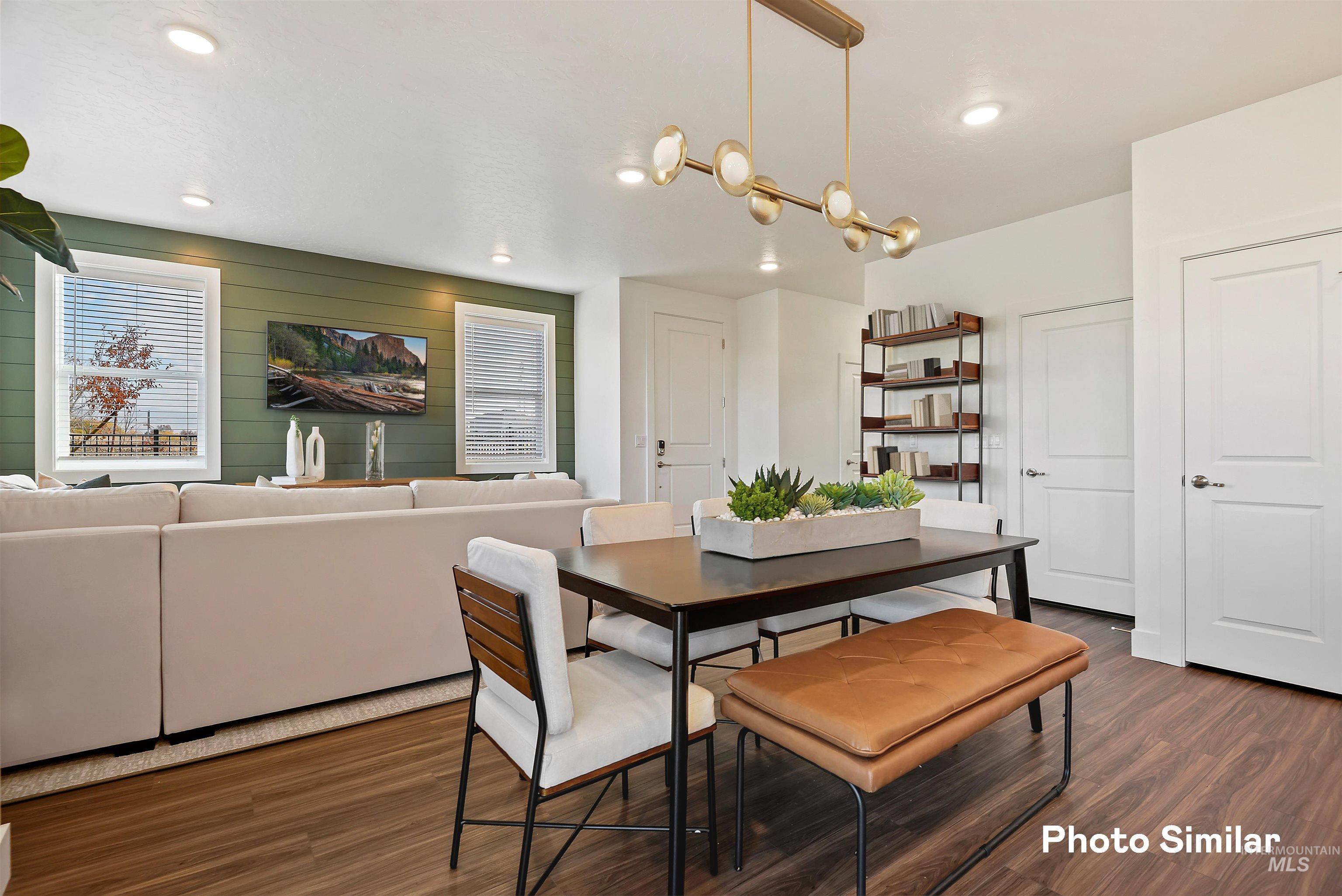 8234 W Grey Alder Dr Property Photo 6