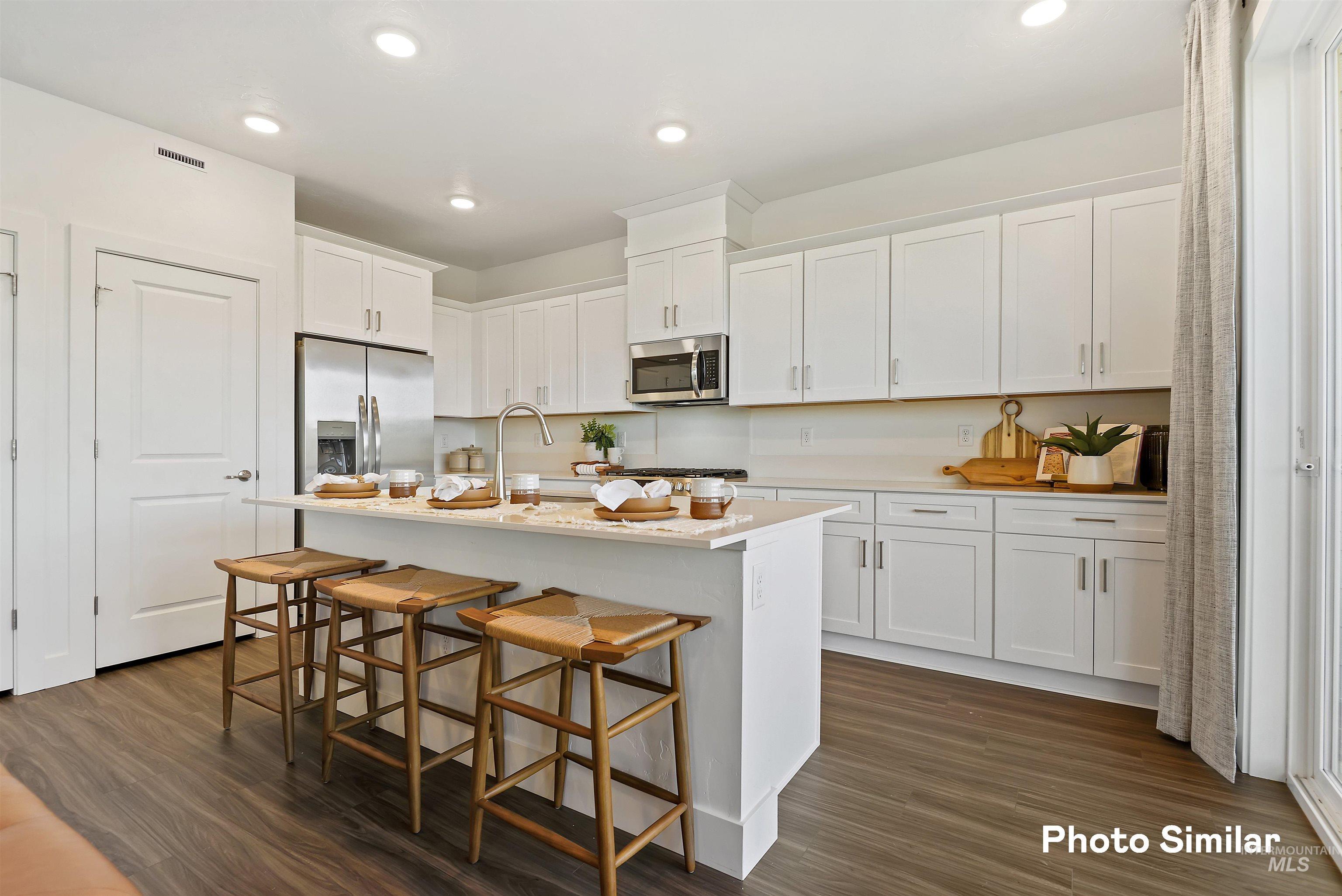 8234 W Grey Alder Dr Property Photo 7