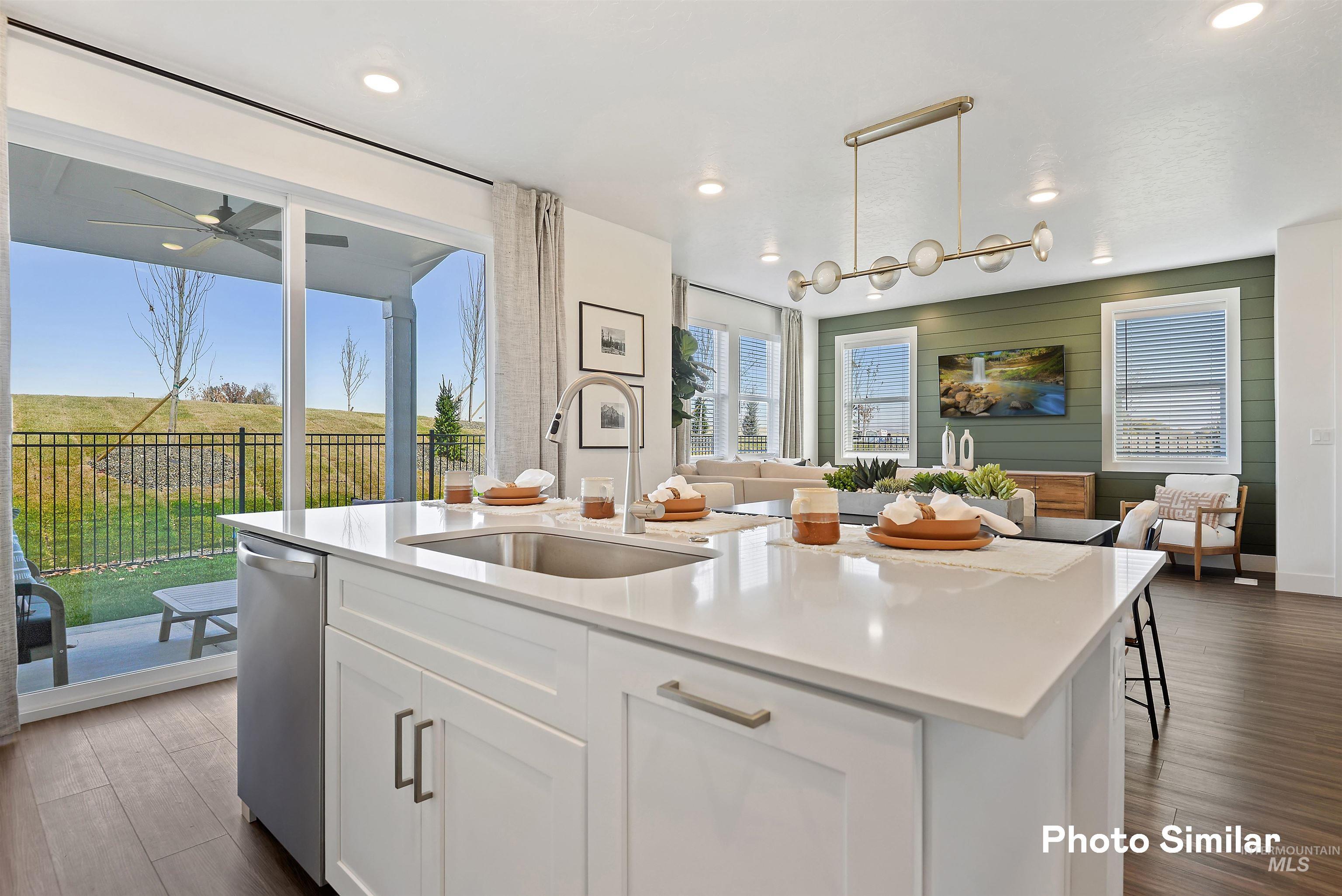 8234 W Grey Alder Dr Property Photo 12