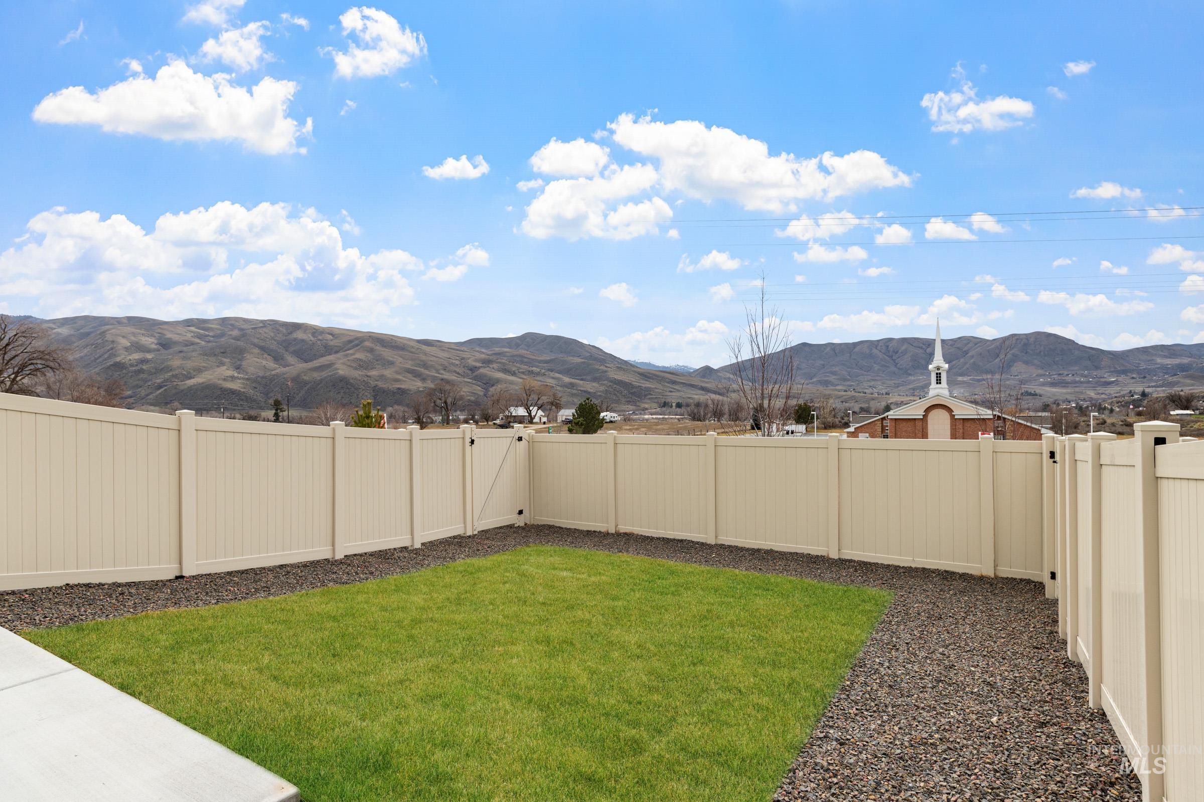 105 Bighorn St Property Photo 18
