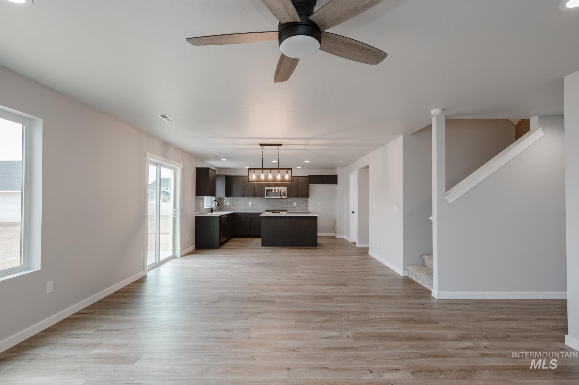 6301 W Naxos St Property Photo 12