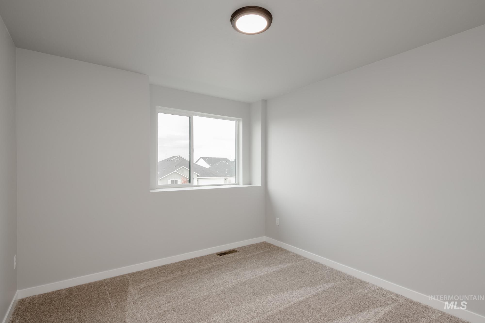 6301 W Naxos St Property Photo 16