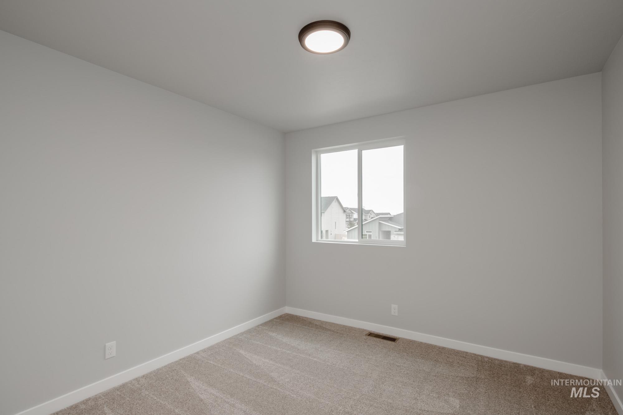 6301 W Naxos St Property Photo 17