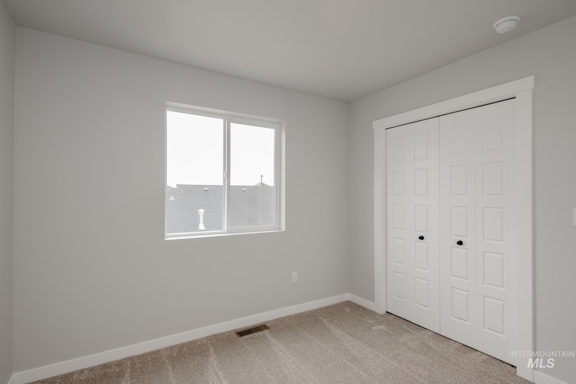 6301 W Naxos St Property Photo 18