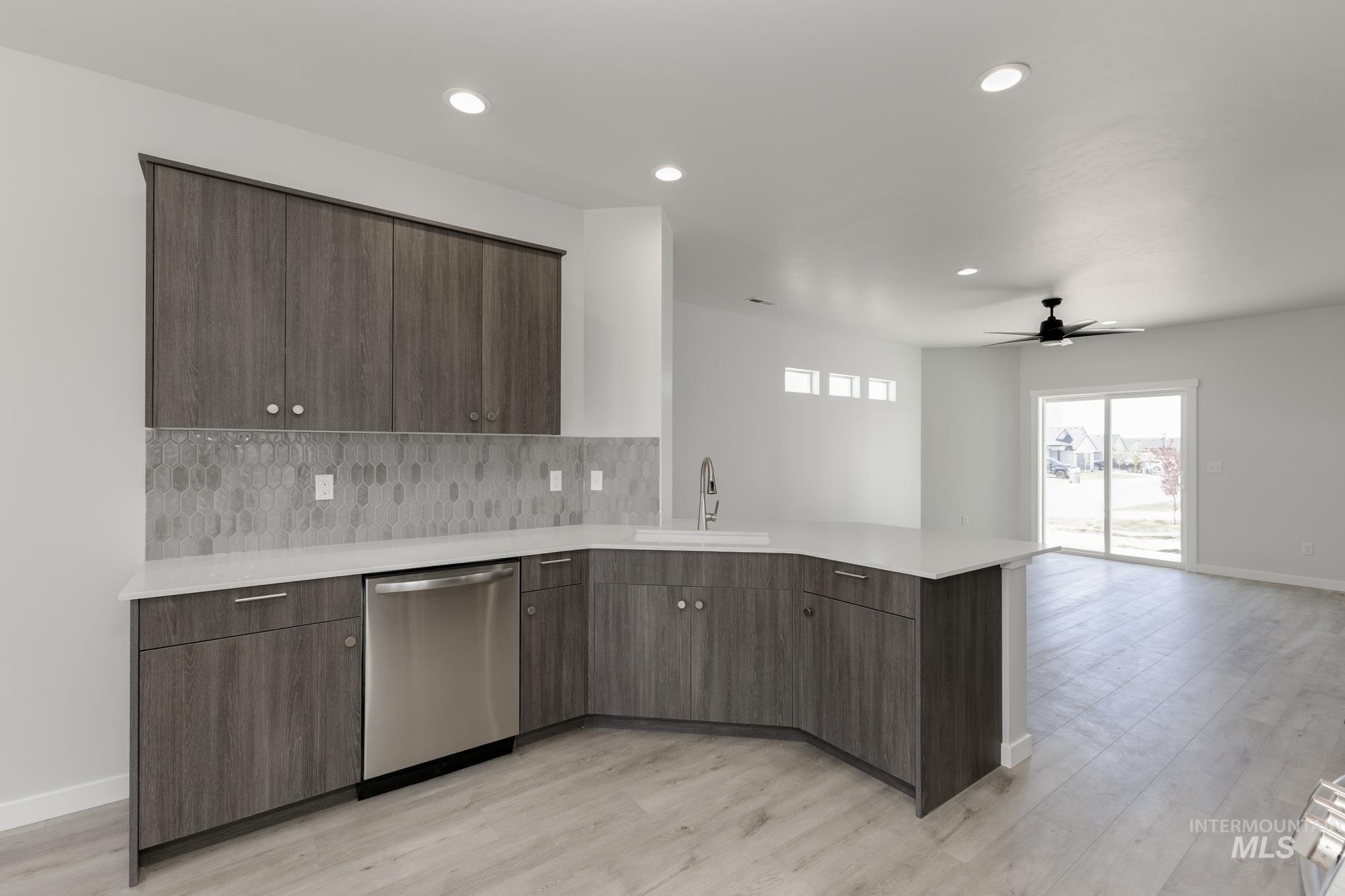 10498 W Tinder St Property Photo 7